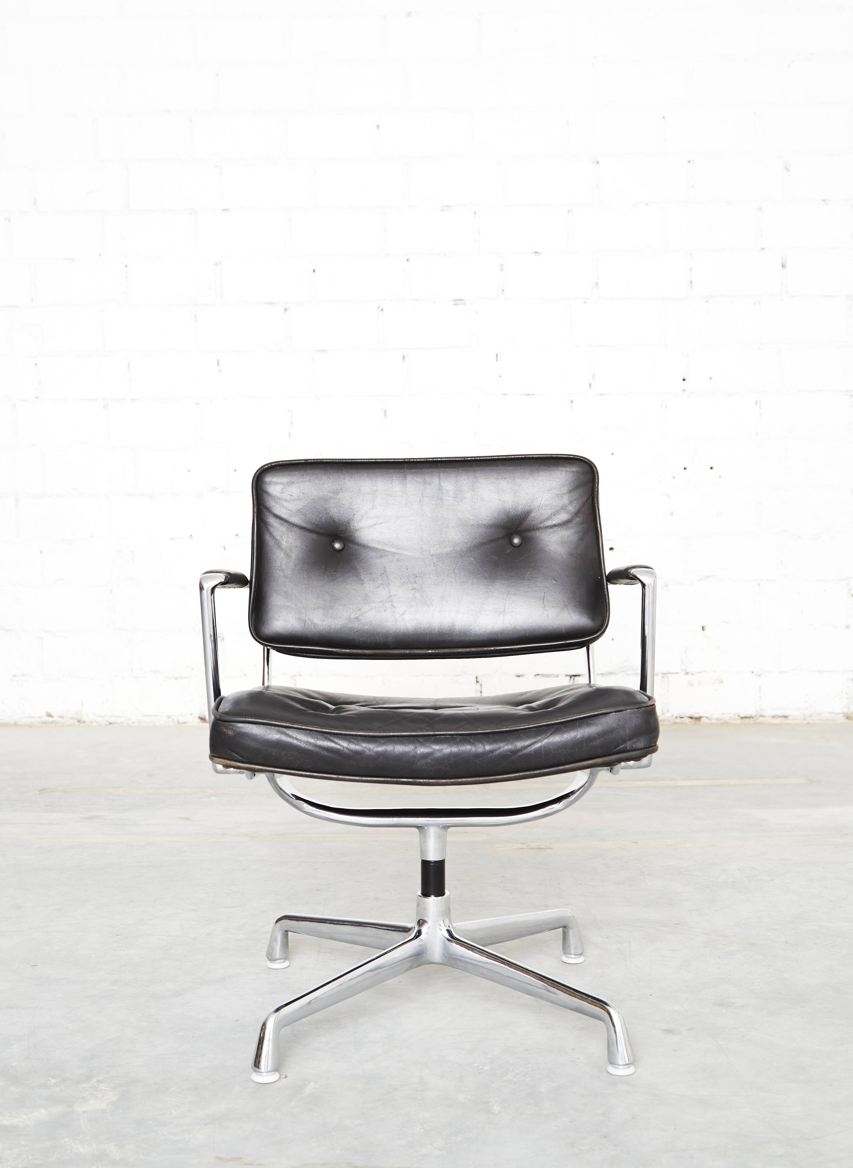 Chaise de bureau intermédiaire ES102 de Ray & Charles Eames pour Herman Miller