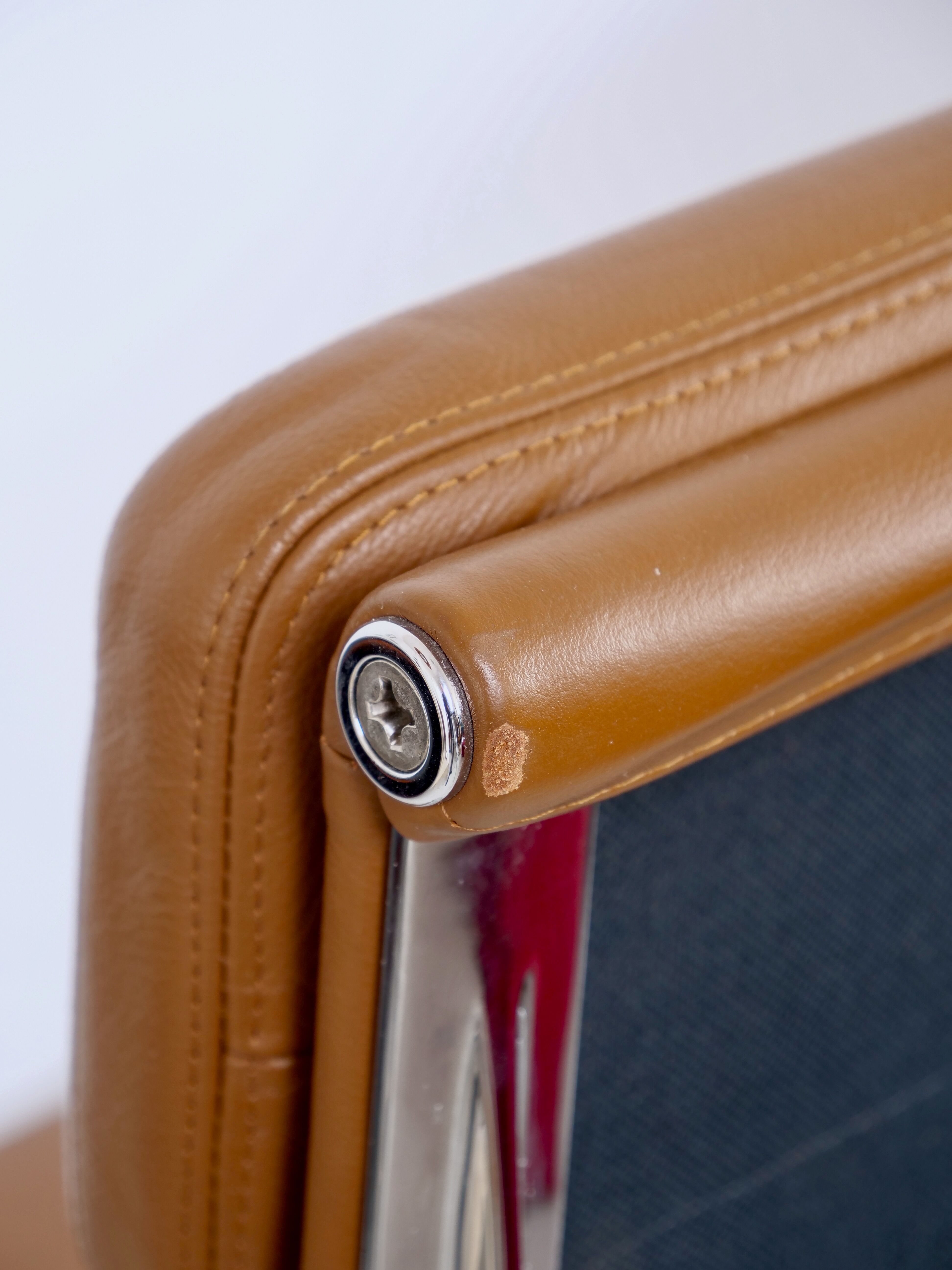 Eames EA 219 Vitra leather office chair