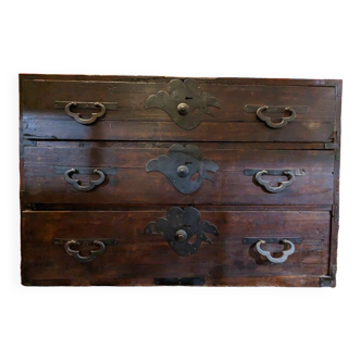 Small low chest of drawers (tansu) Japan, late Edo period circa 1850