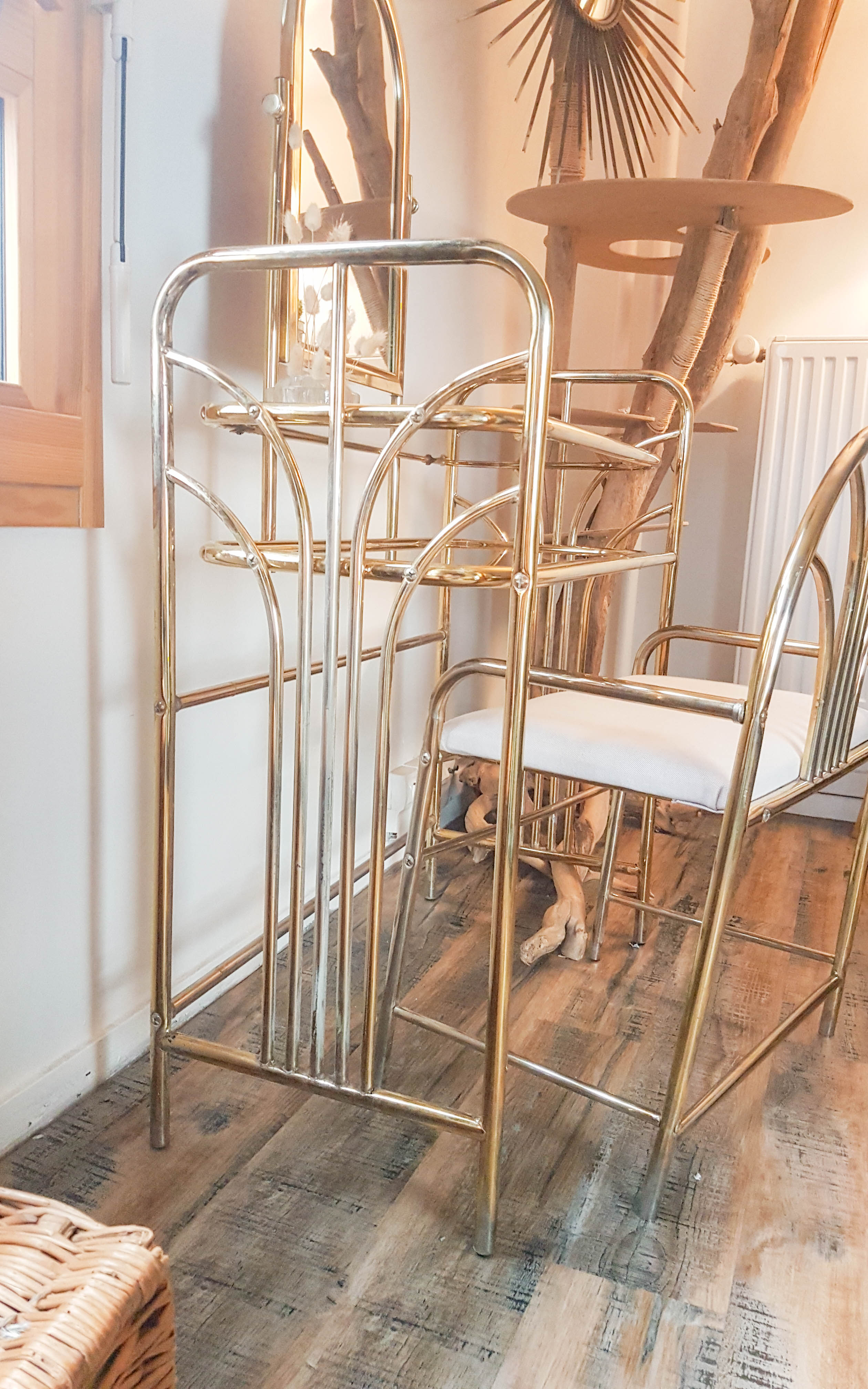 Mid century vintage art deco gold hairdresser