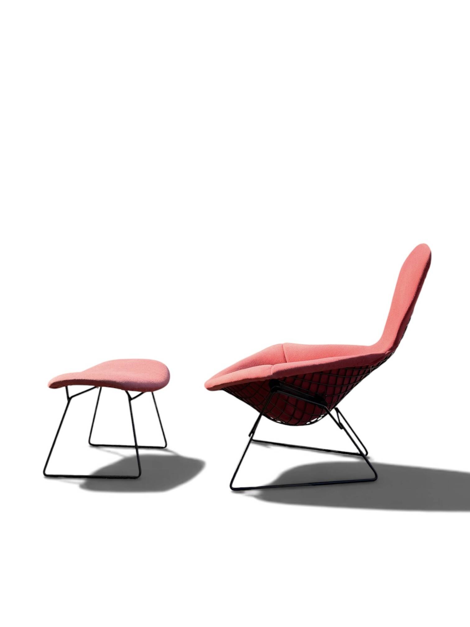Bird Chair & Ottoman Harry Bertoia for Knoll - Black Mesh & Red Fabric