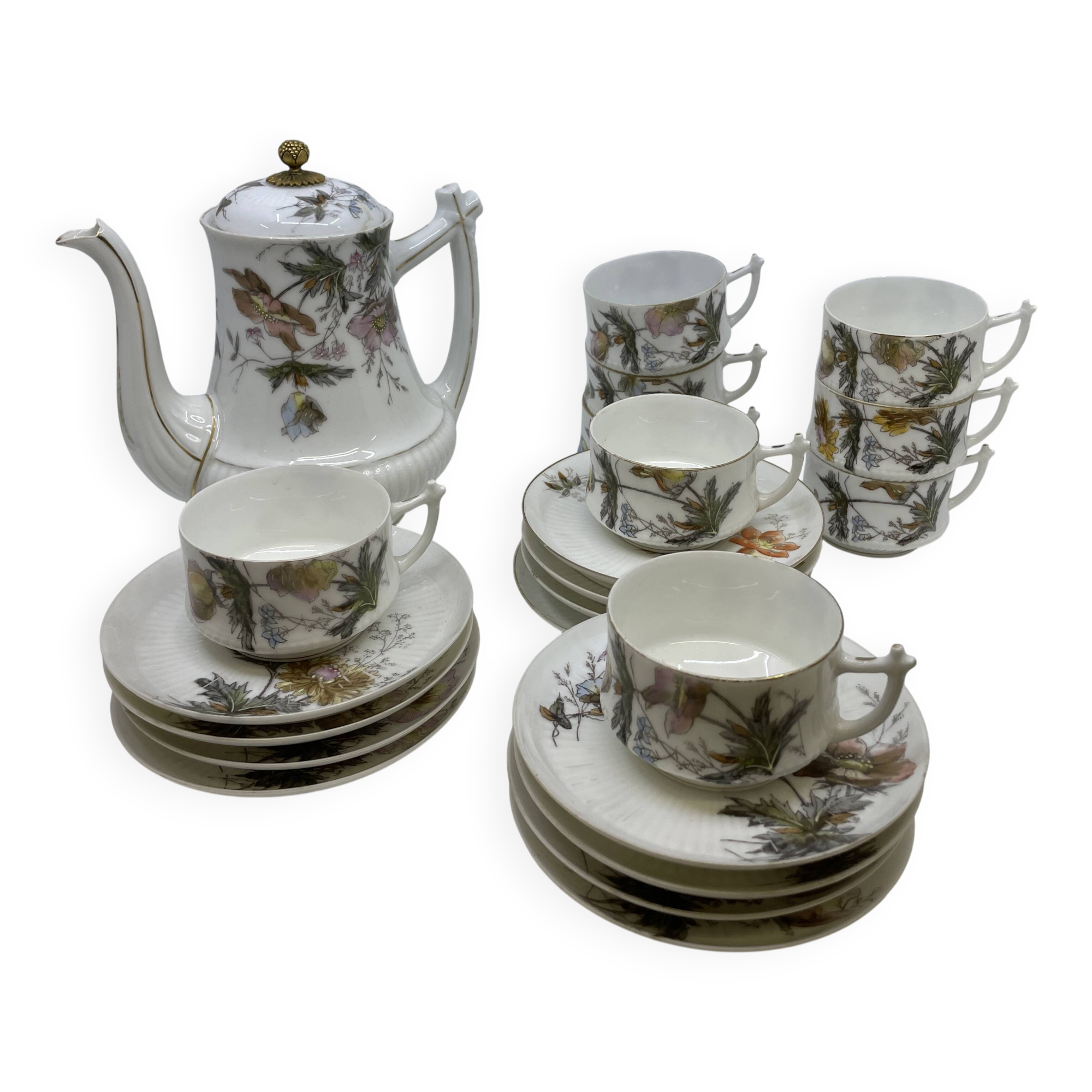 Porcelain coffee service decorated with flowers, The Great Stores of the Louvre