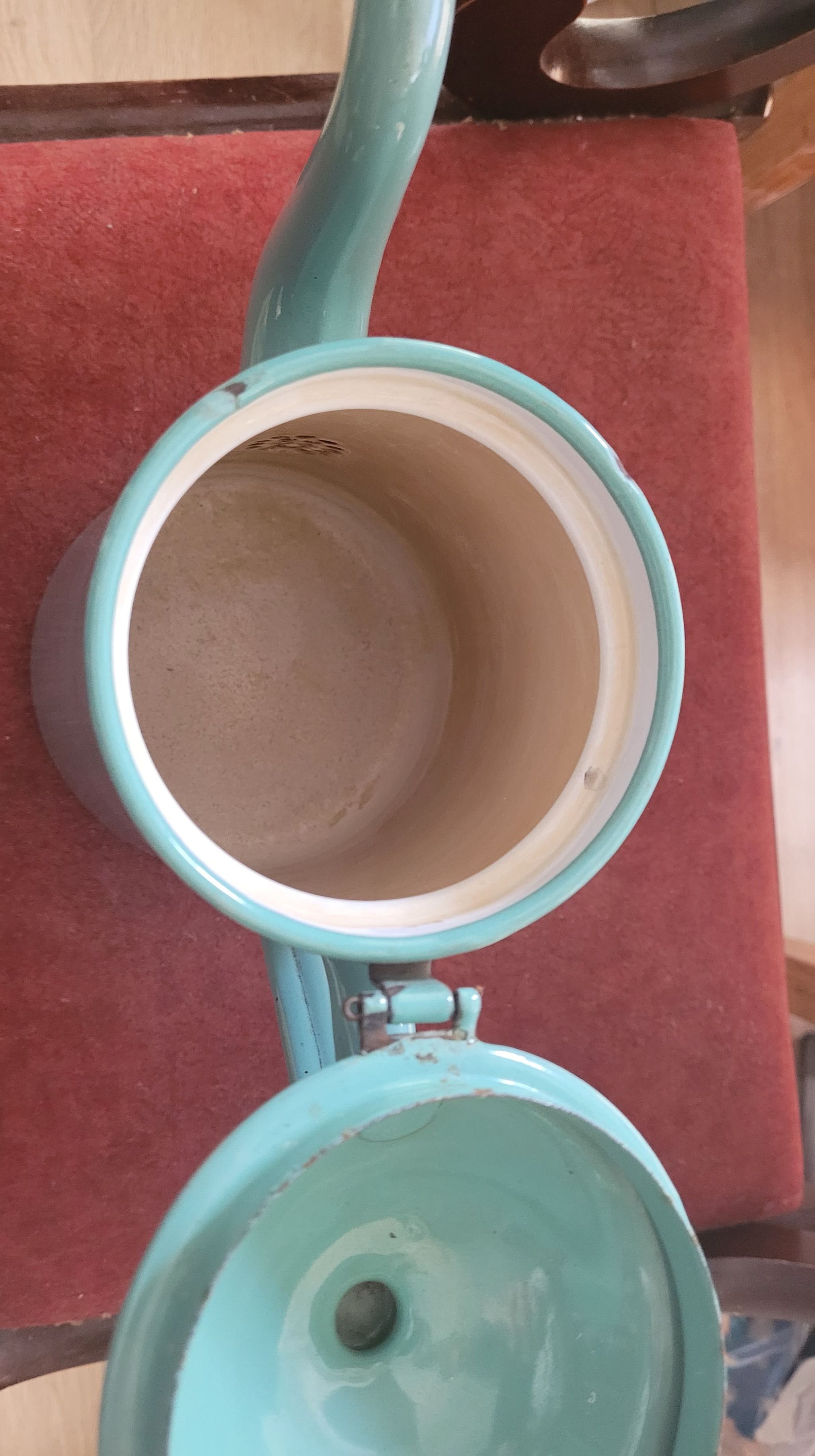 Green enamelled coffee maker lineage