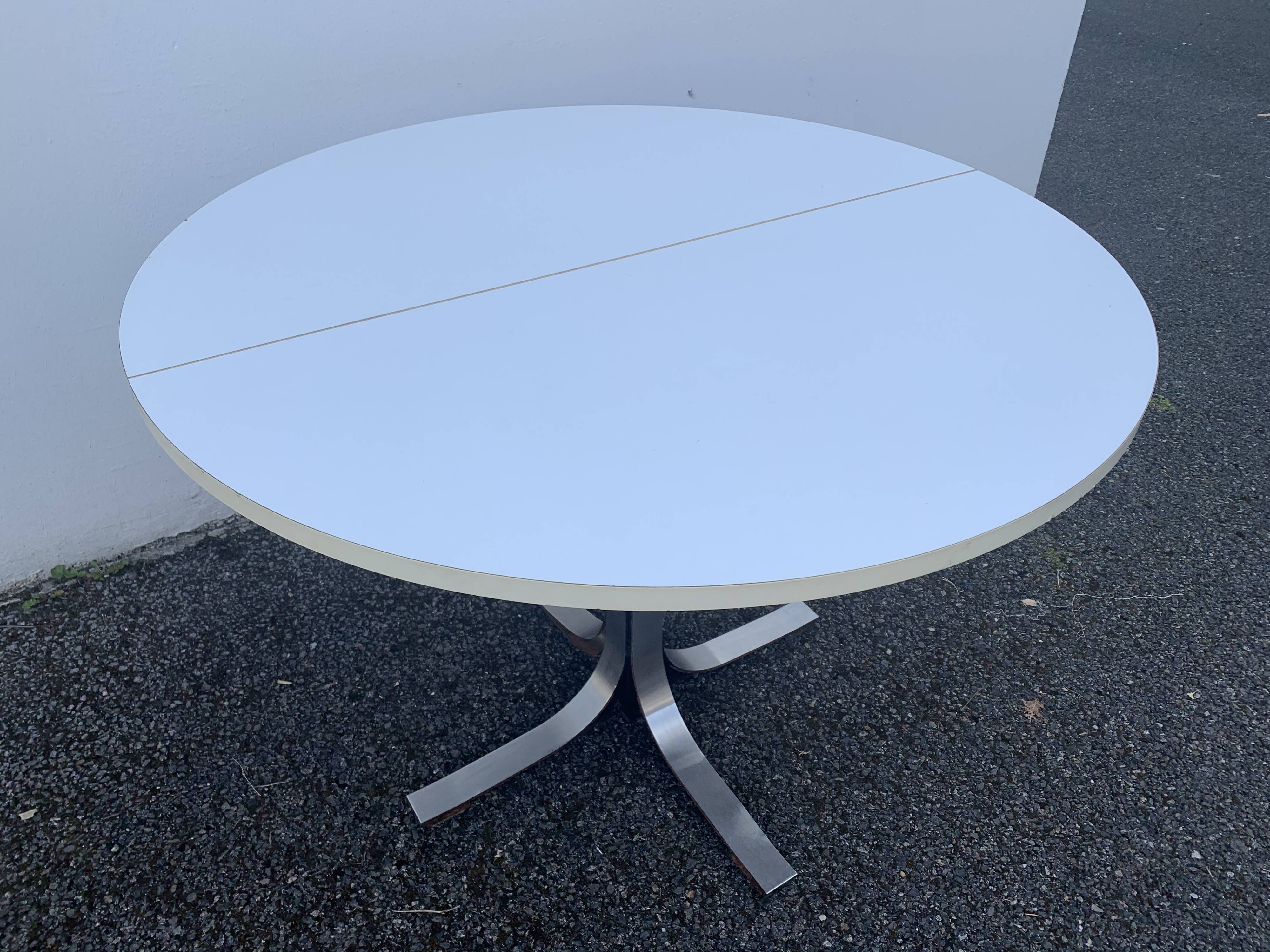 Tecno Osvaldo Borsani table 1970