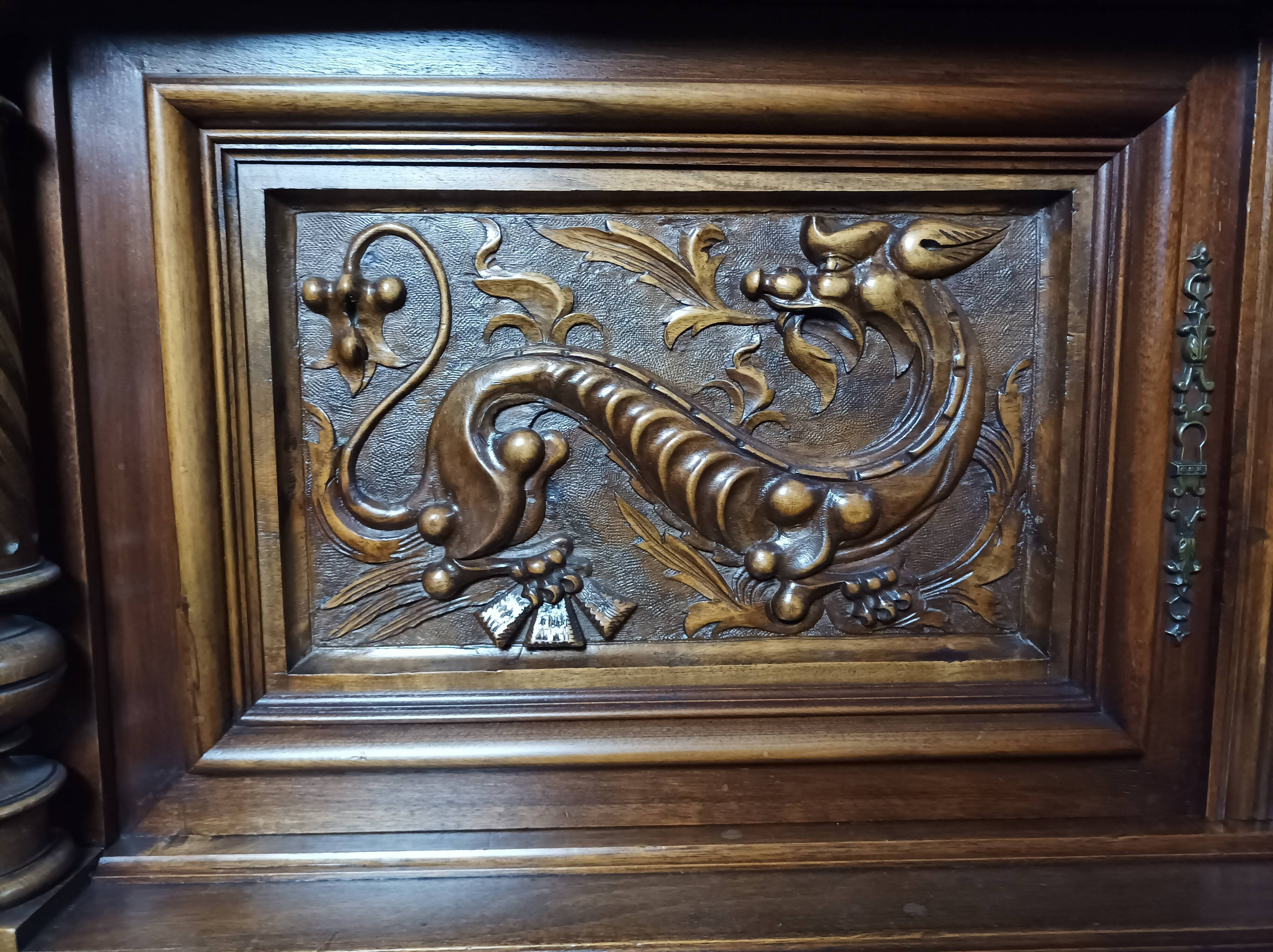 Buffet served Renaissance walnut