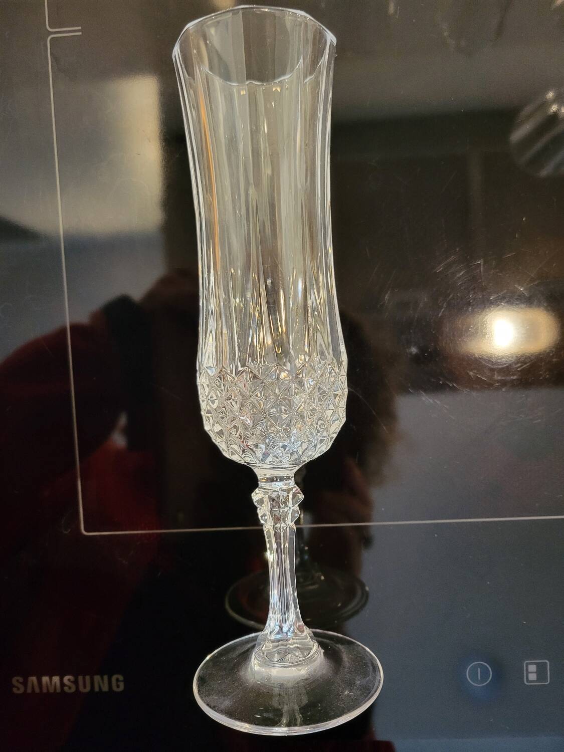 9 crystal champagne flutes from Arques model Longchamp