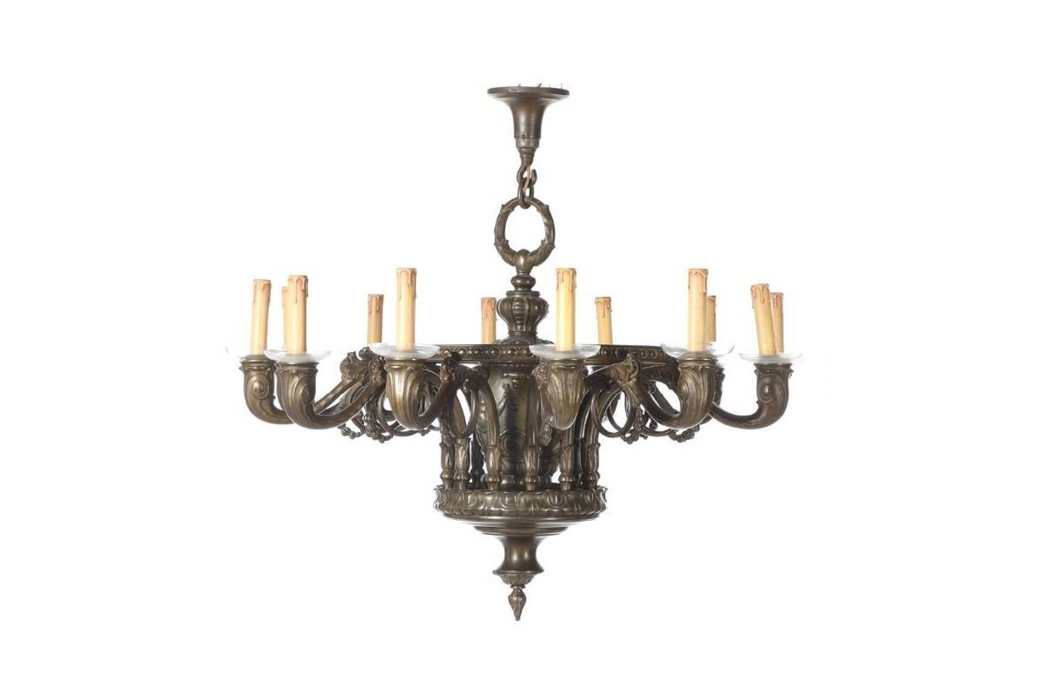 Lustre à douze bras, Europe du Nord, vers 1900.