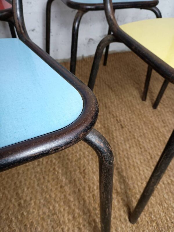 8 chaises de cantine formica rouge jaune bleu tubulure métal années 50-60