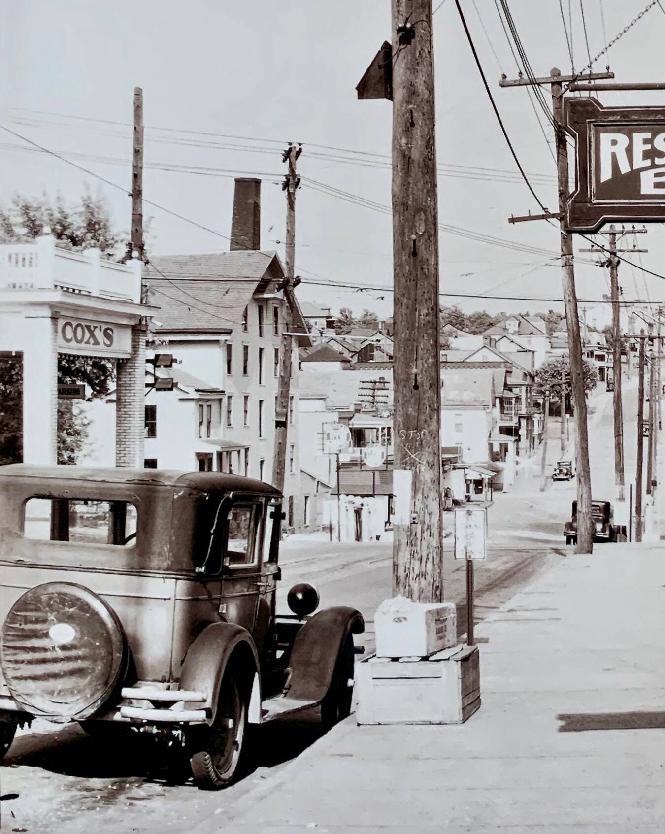 📸 Fine Art Photography W.Evans – Street Scene in Mount Pleasant, Pennsylvania