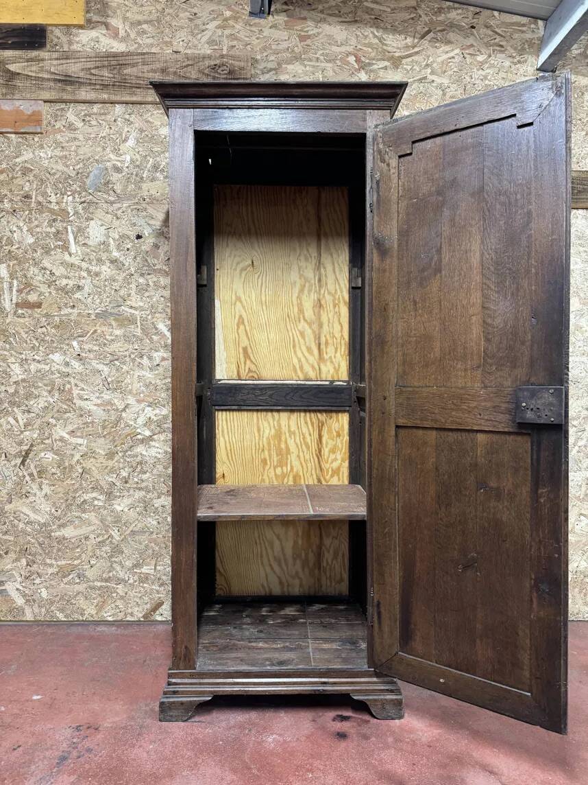 Antique oak bonnetière - Circa 1870