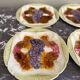 5 assiettes en barbotine