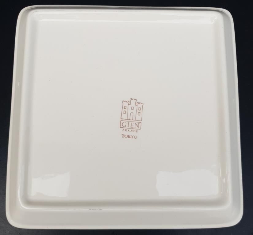 Lot of 6 square plates model Tokyo by Gien H2