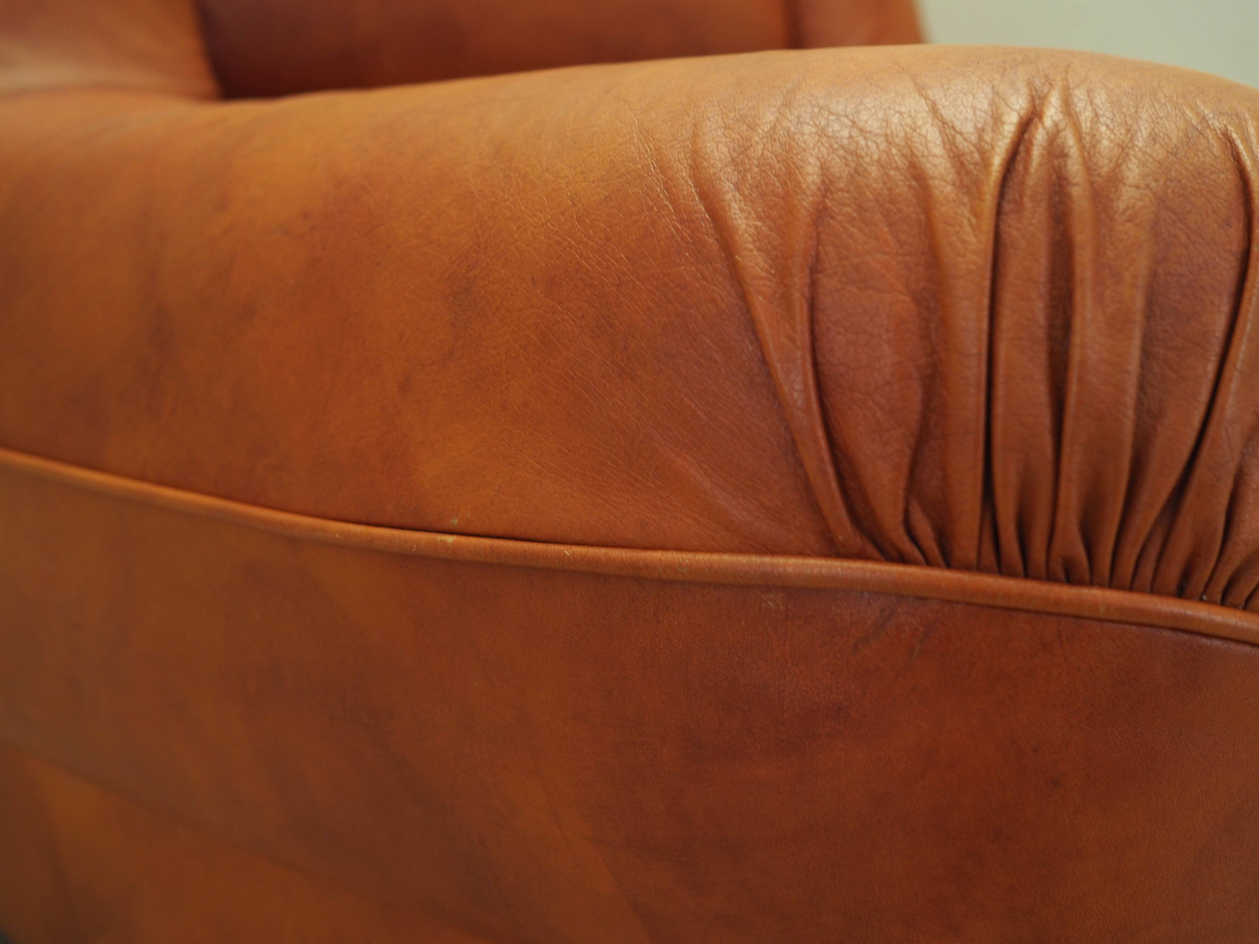 Fauteuil orange, design italien, années 1970, fabricant : Mimo Padova