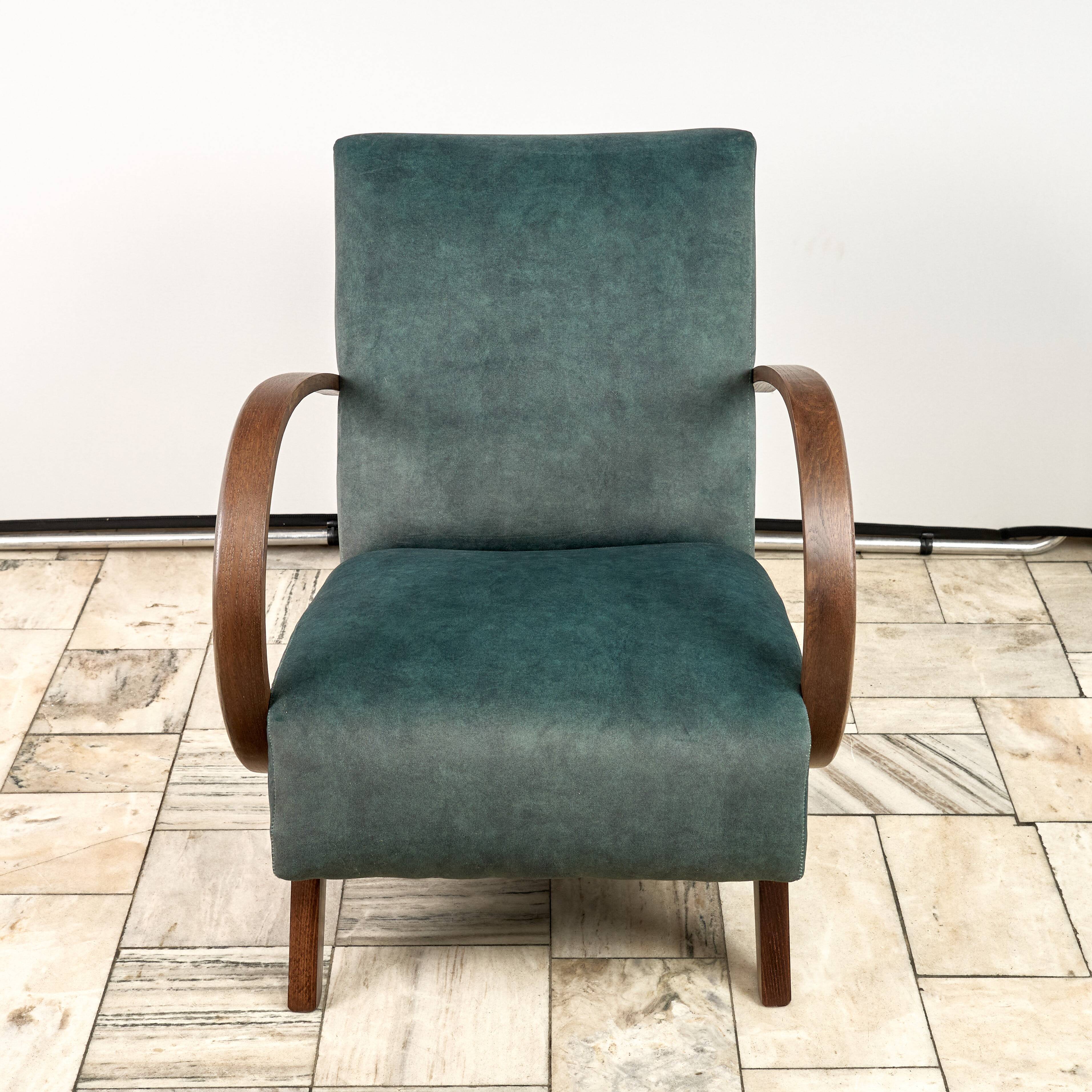 H 410 type C Armchair designed by Jindrich Halabala, 1940s, Czechoslovakia