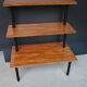 Etagère sur pieds en formica