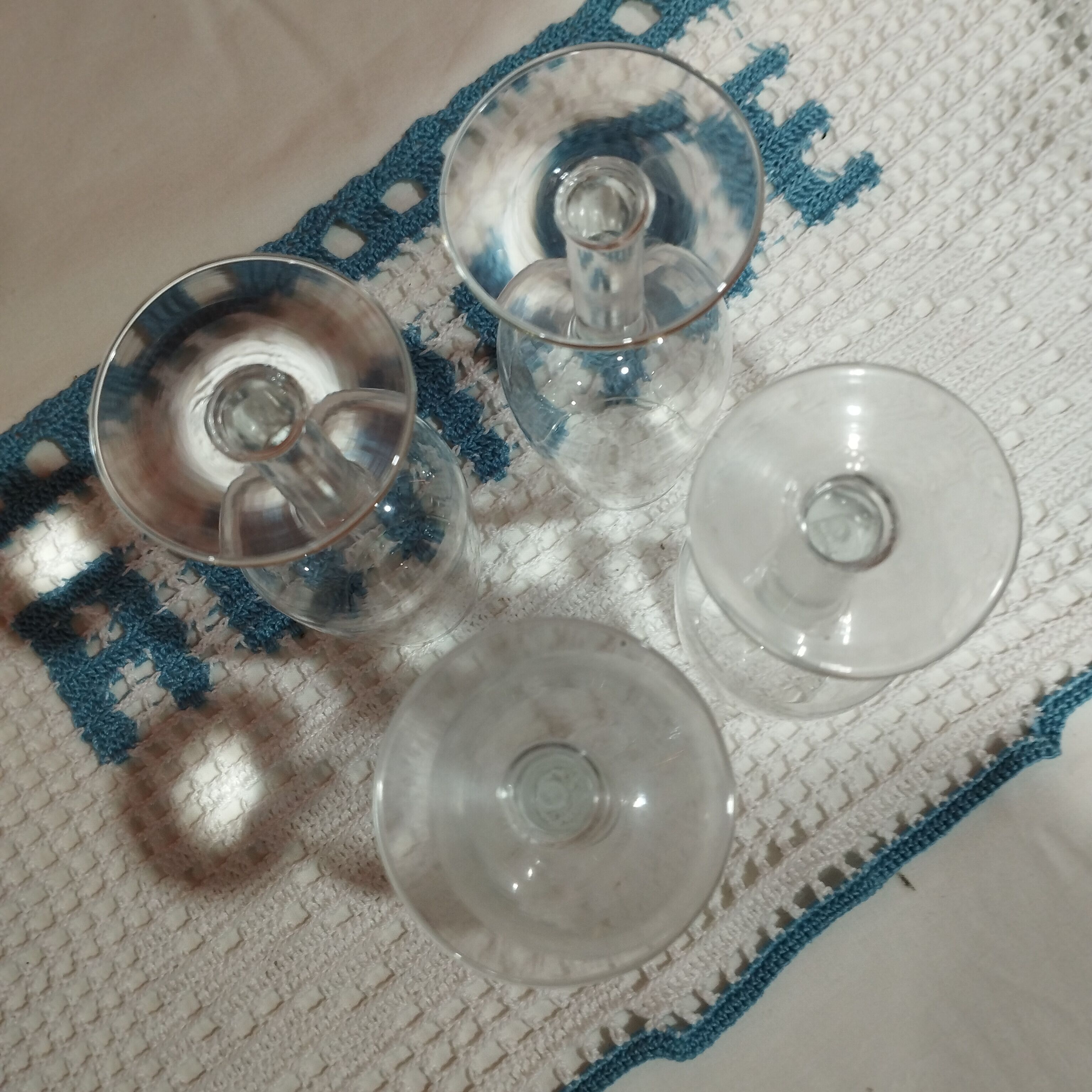 4 old white wine tasting glasses