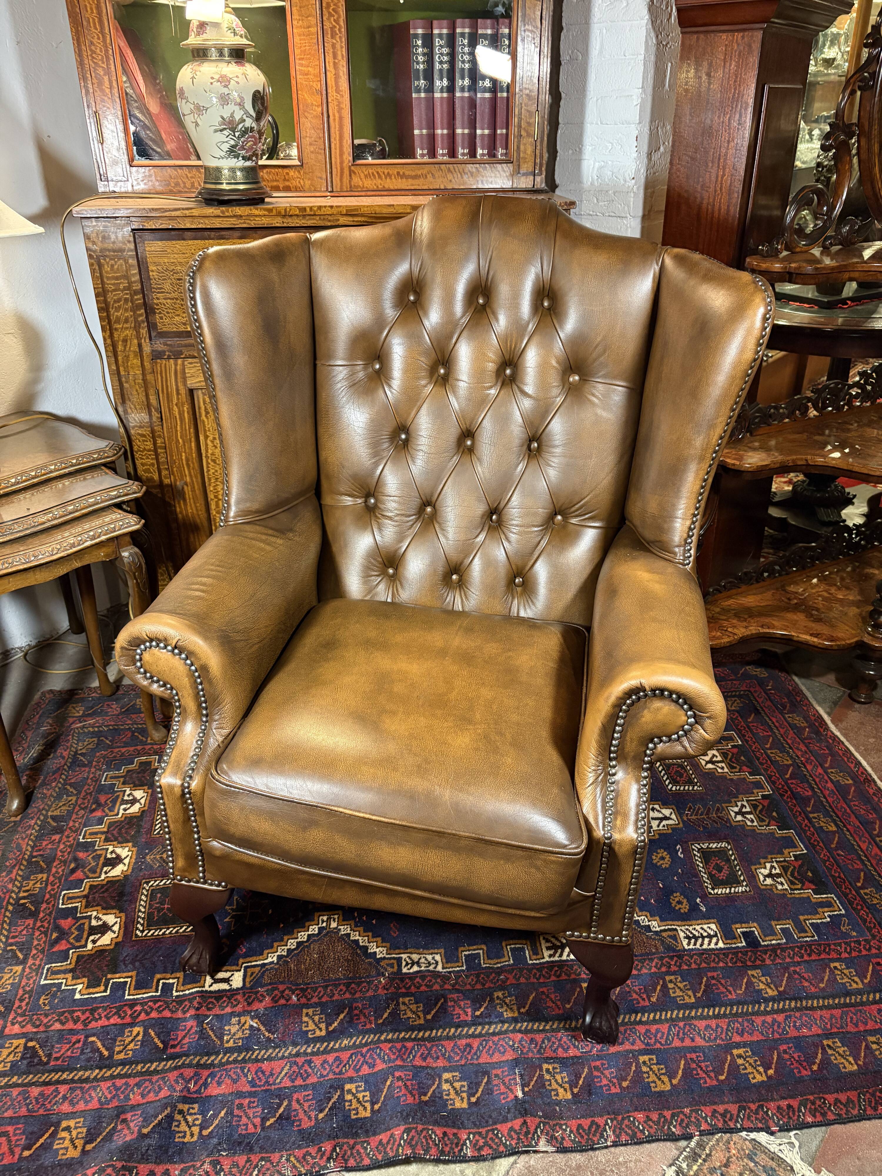 Vintage Leather Chesterfield Armchair – English Country House Style  Claw F