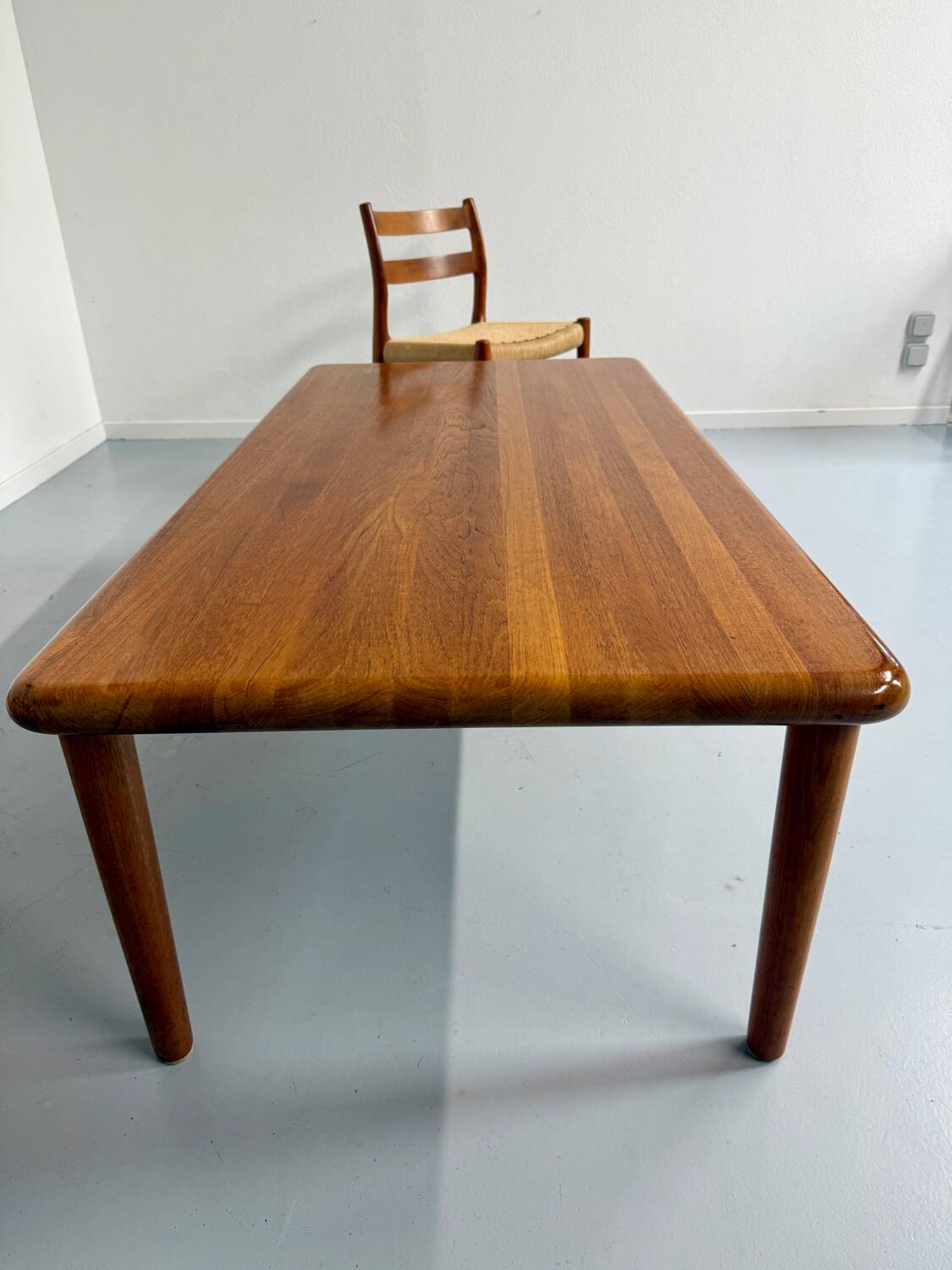 Scandinavian design teak coffee table kofod larsen Møbelfabrik