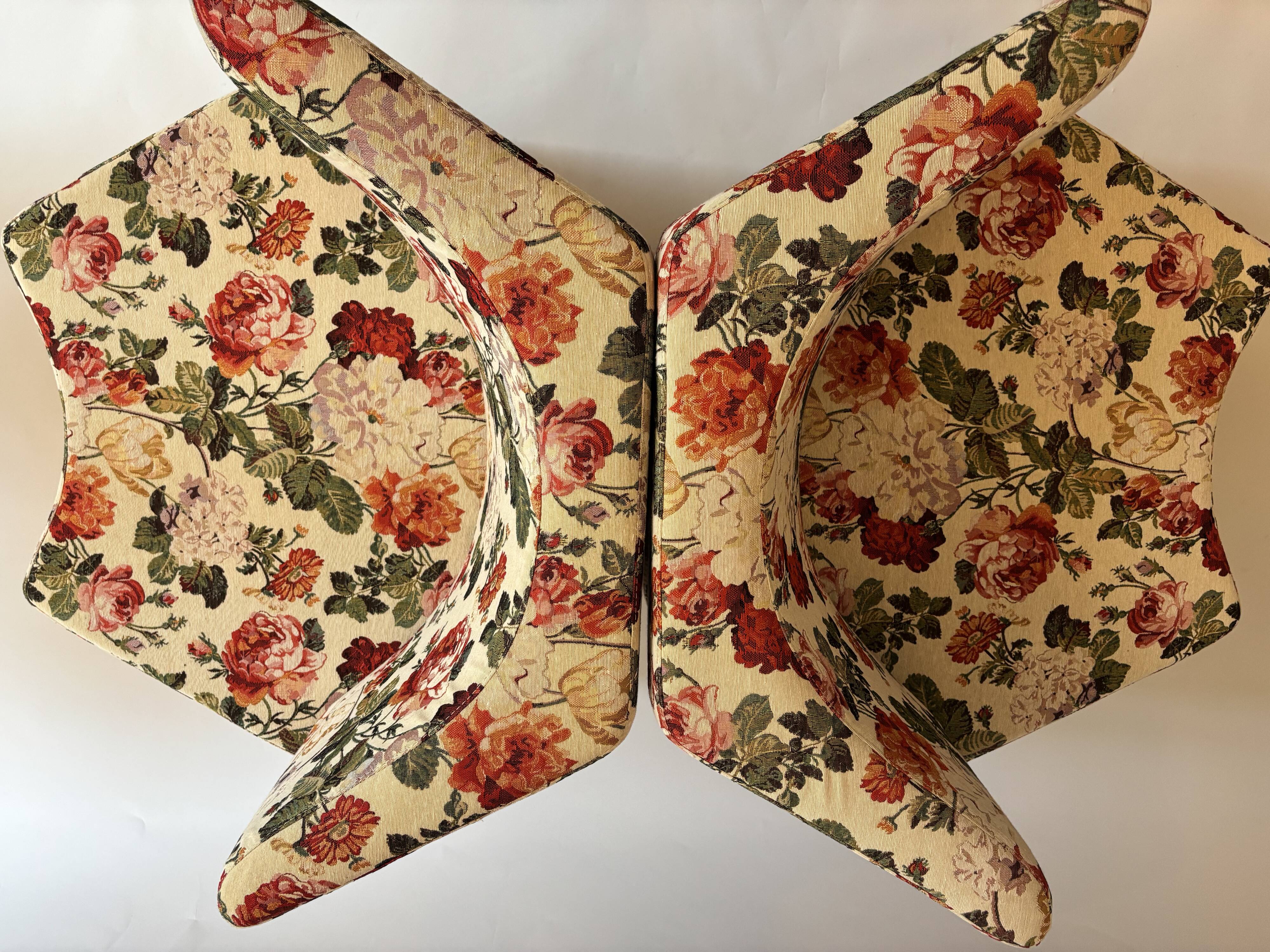 Fauteuil graphique fleur vintage