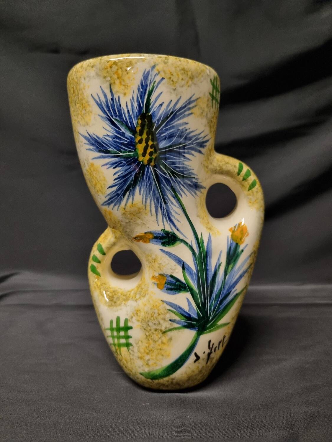 Vase J. Yell blue thistles
