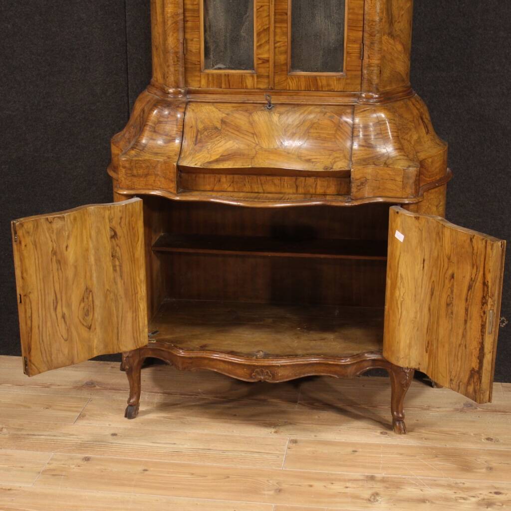Venetian trumeau in wood with mirrors from the 20th century