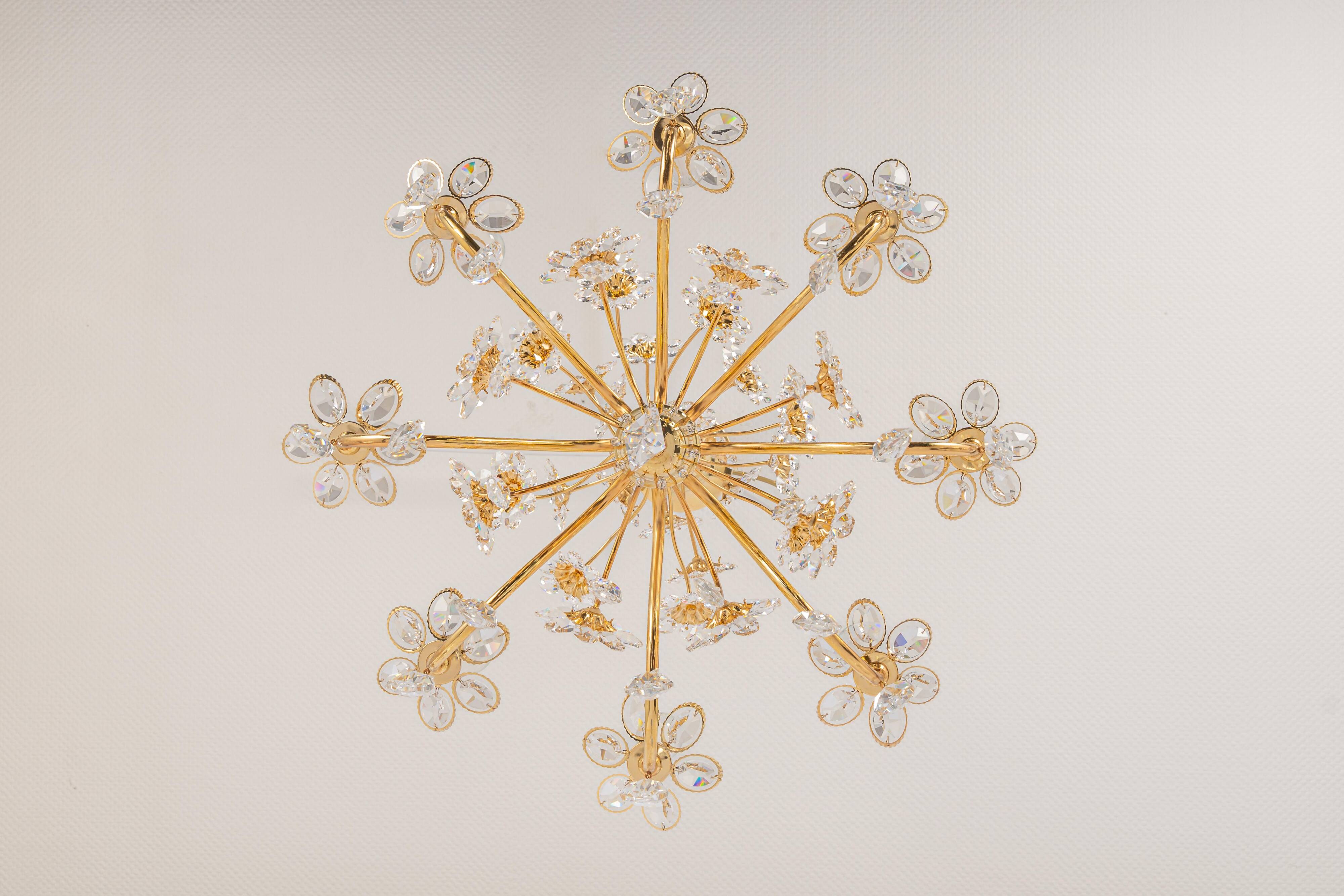 Large flower-shaped chandelier in gilded brass by Palwa, Germany, 1970s.