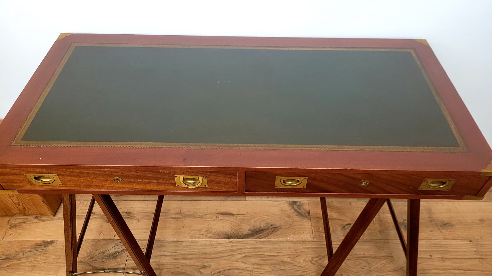 Bureau style marin en bois d'acajou