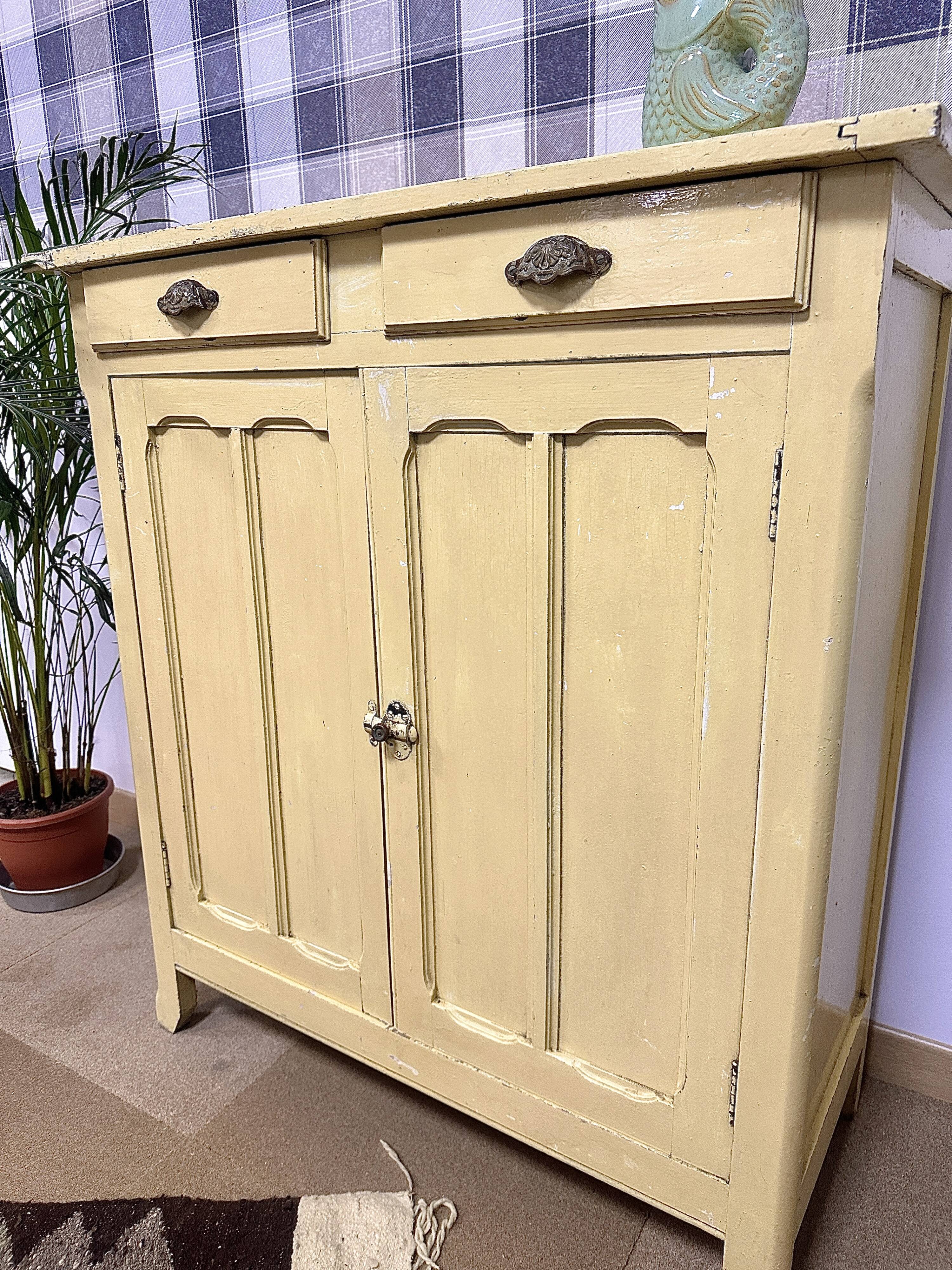 Yellow patinated parisian buffet