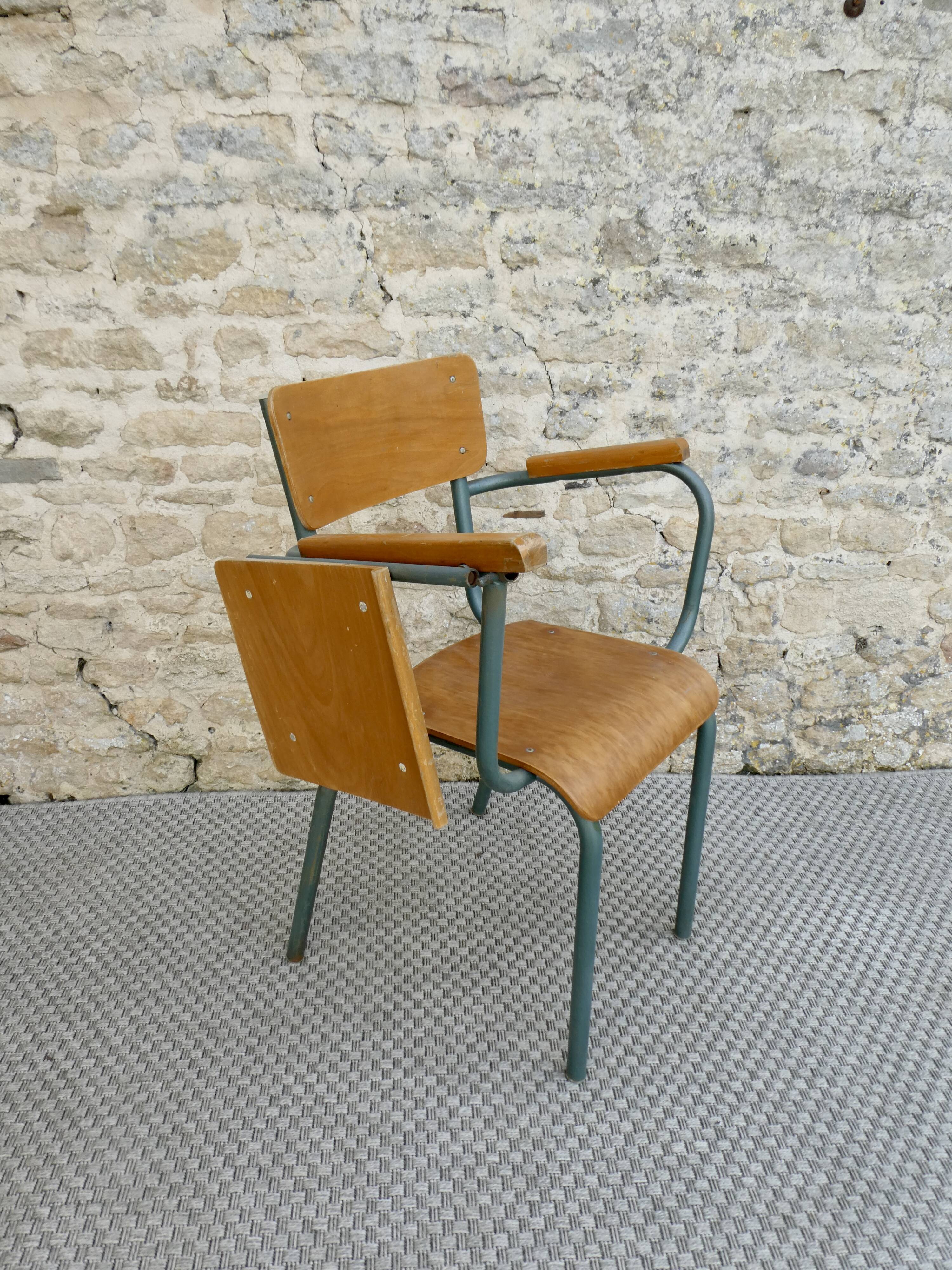 Student chair in wood and metal, circa 1960.