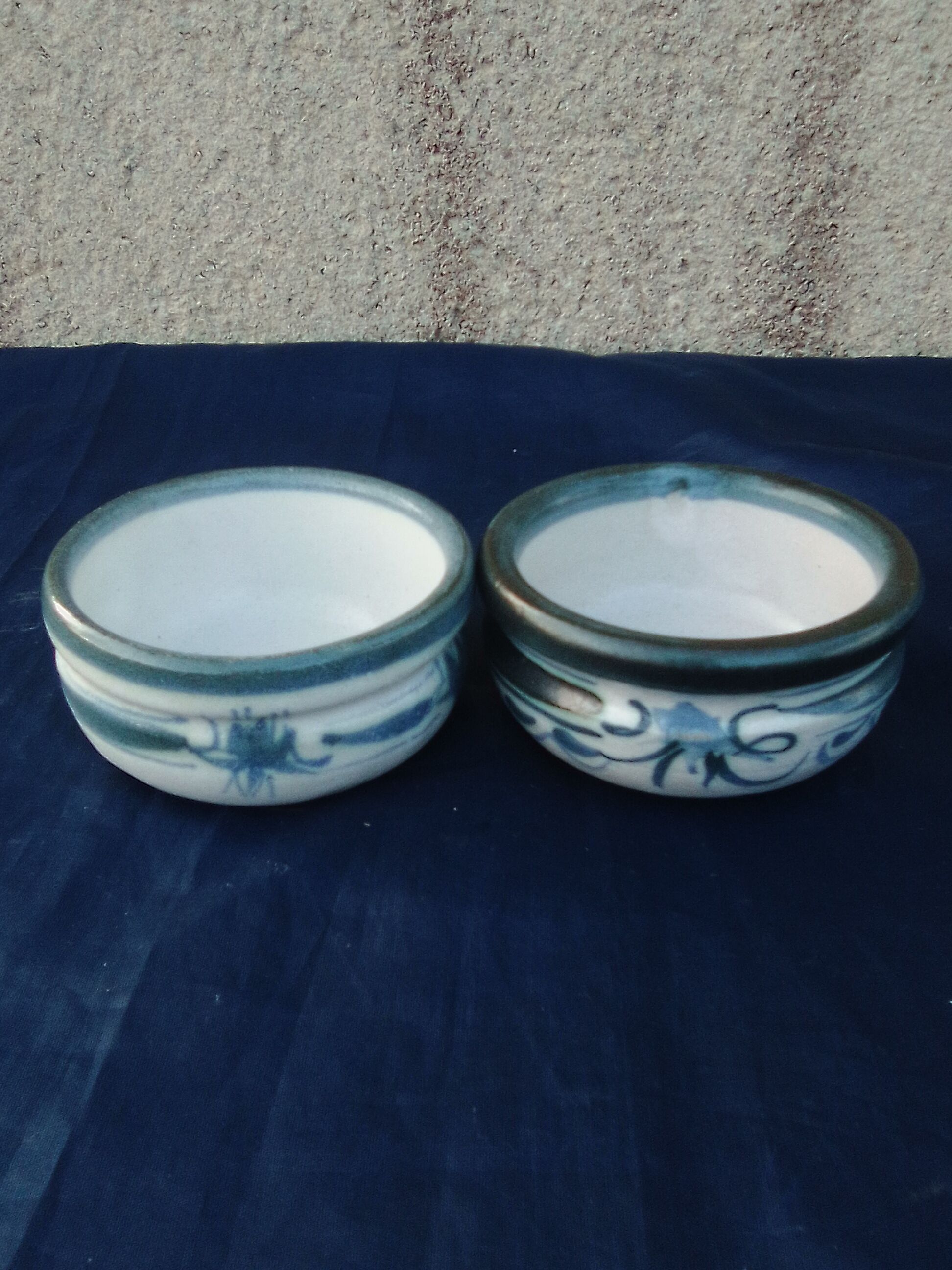 2 beurriers de table en faïence de Quimper Keraluc diam 8 cm