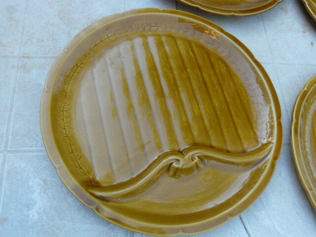 4 asparagus plates in Gien earthenware