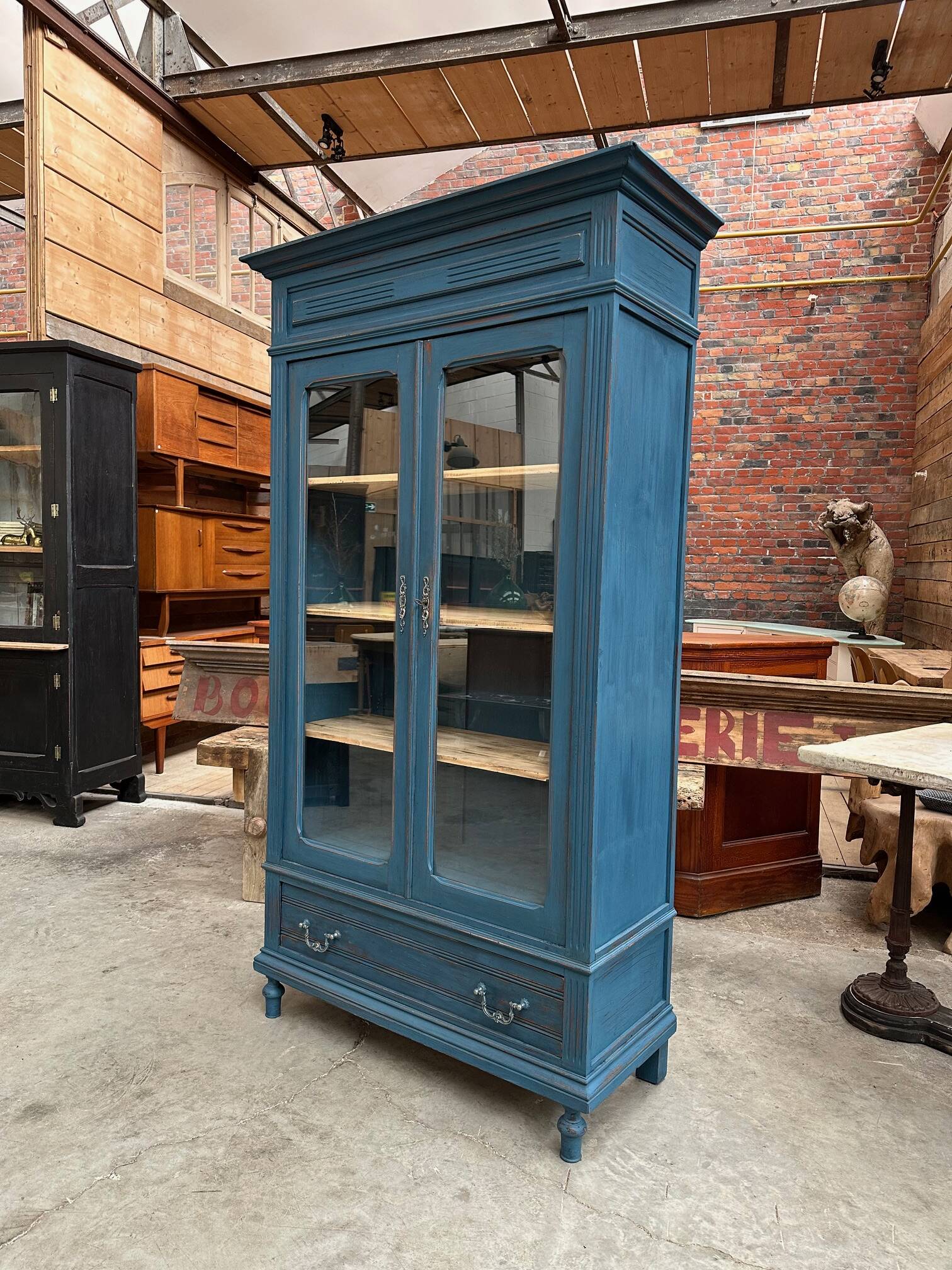 Oak bookcase Late 19th century