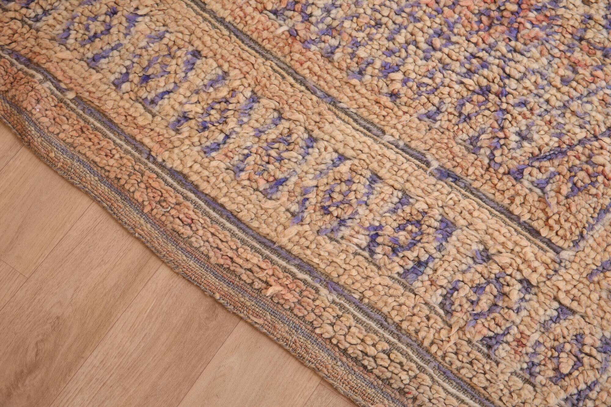 Vintage Beni Mguild Rug 208 x 340 cm, Old Moroccan Rug Handmade, Berber Rug