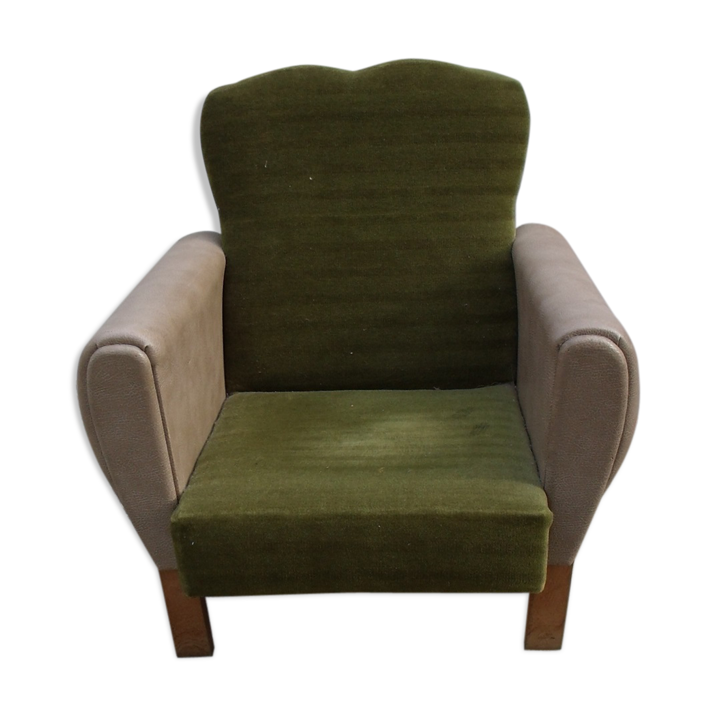 Small children's club-type chair