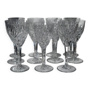 Lot de 11 verres à vin rouge chantilly par saint-louis