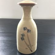 Carafe en grès décor floral