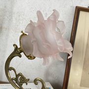 Applique col de cygne en laiton et tulipe pétales de rose en pâte de verre