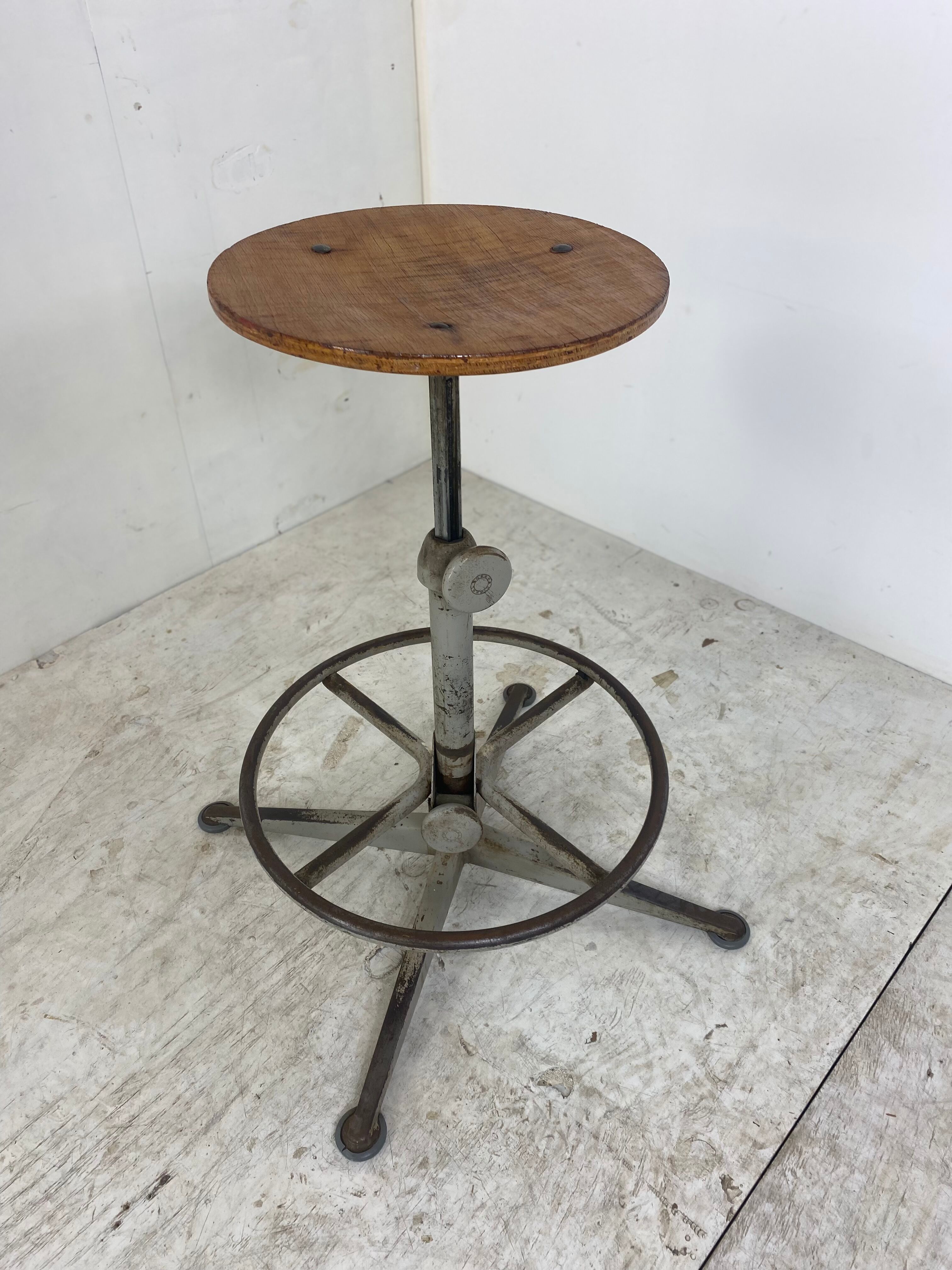 Tabouret d’architecte pivotant réglable par Friso Kramer pour Ahrend, années 1960