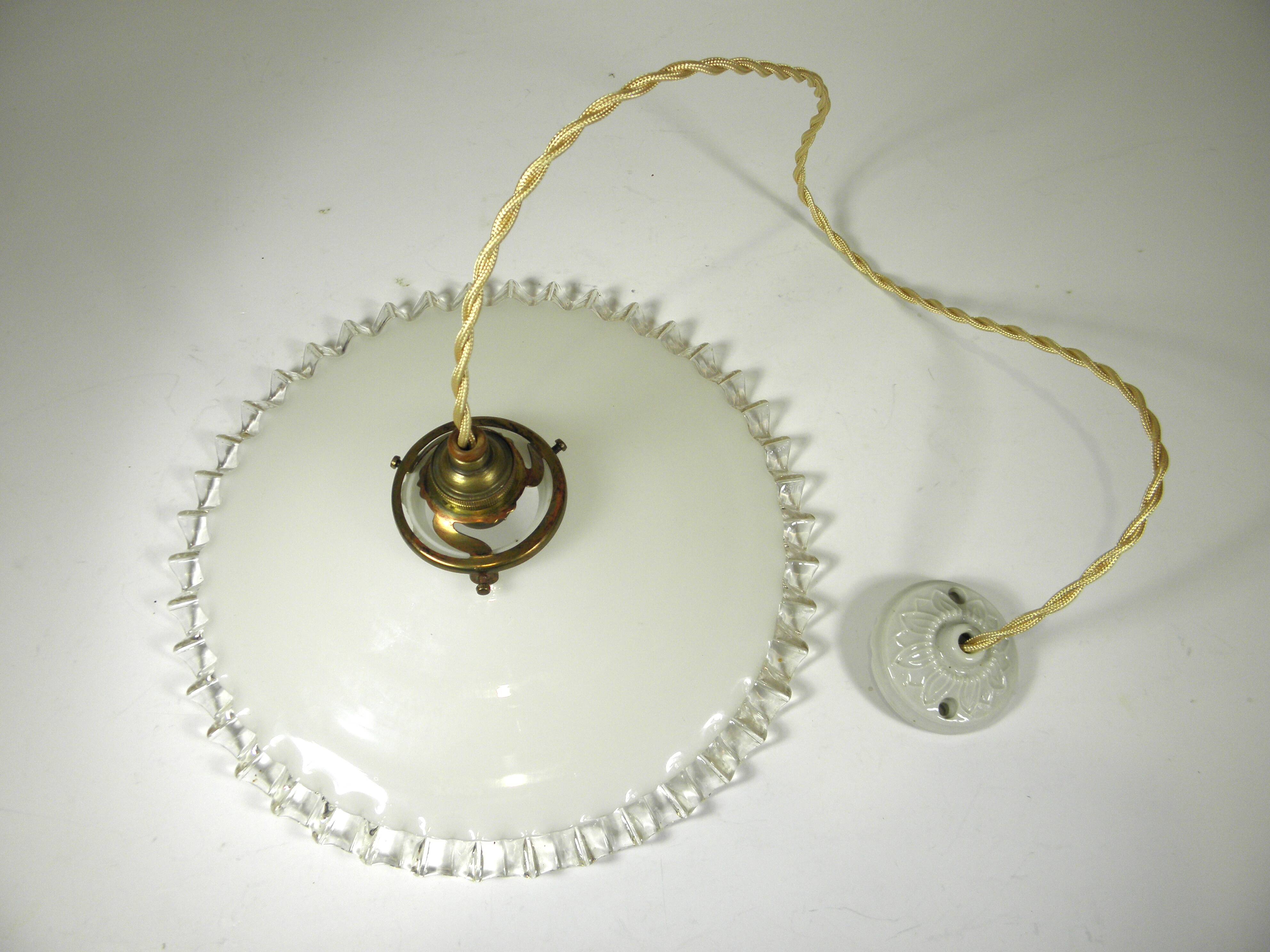 Suspension and rosette in opaline and porcelain