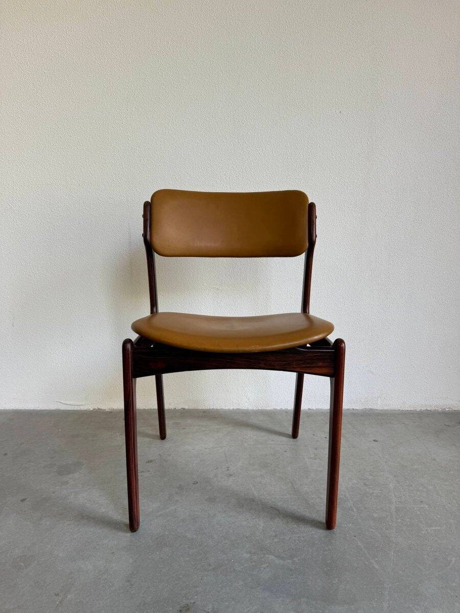Ensemble de chaises vintage en skaï et palissandre