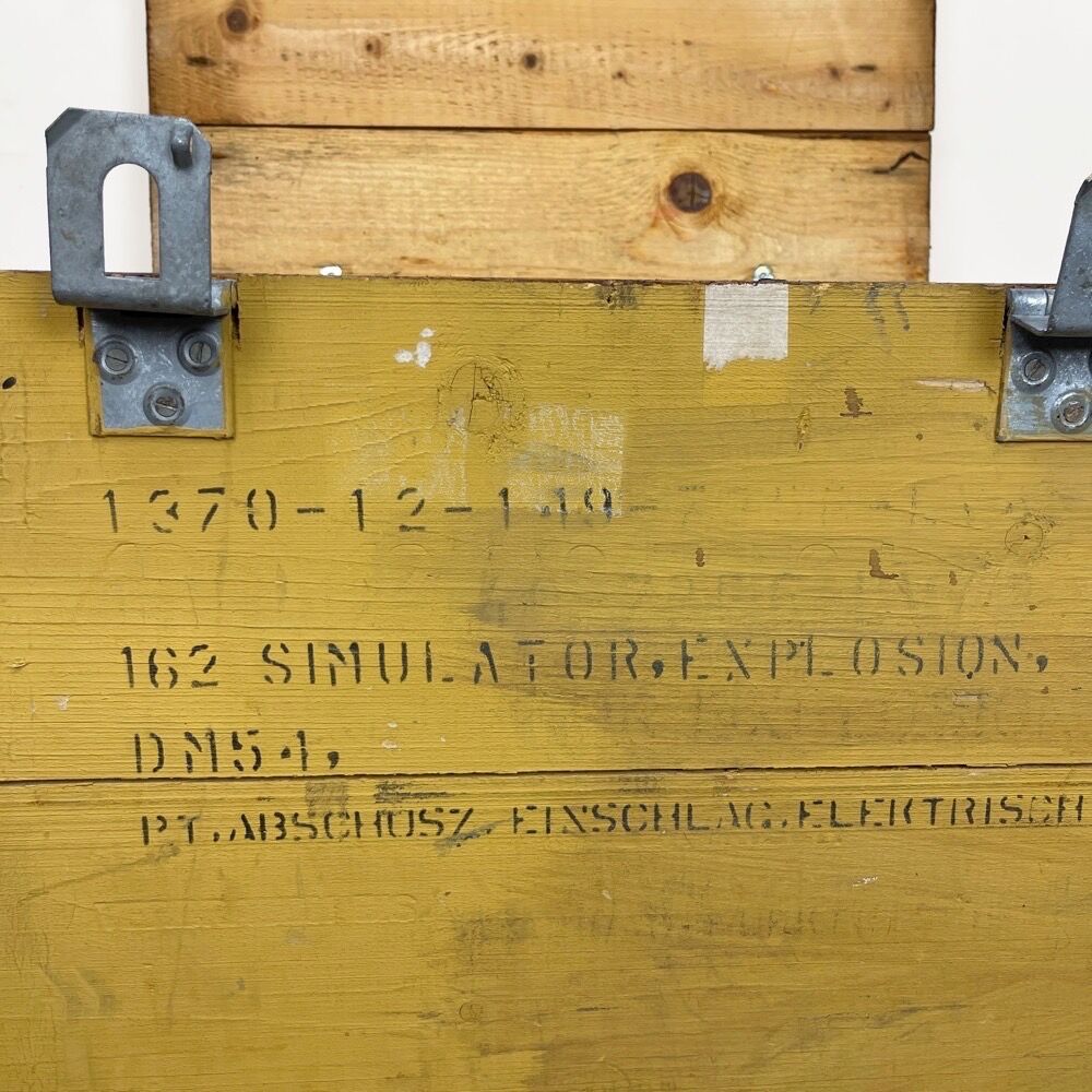 Transport box for explosives 80s