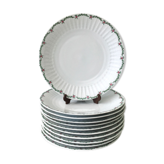 Lot de 11 assiettes en porcelaine 1970