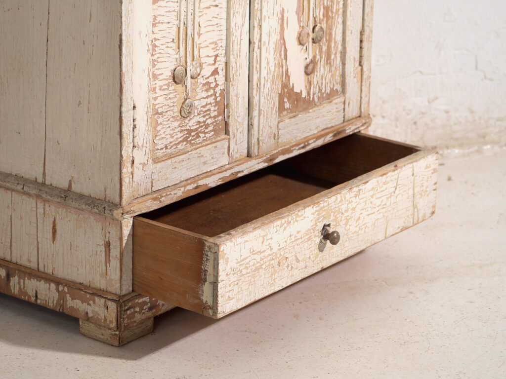 Antique painted pine wardrobe – Central Europe, circa 1900