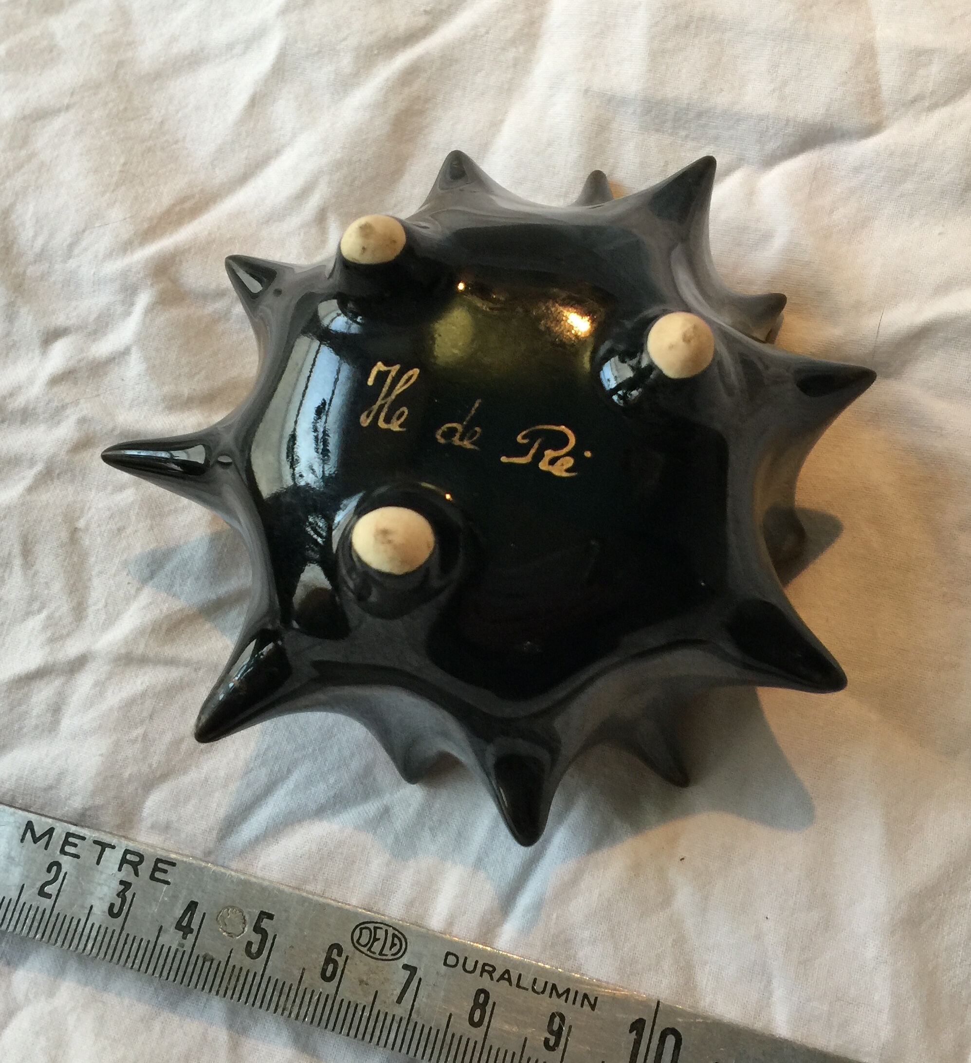 Soliflore Vase in enamelled porcelain souvenir of the Island of Ré