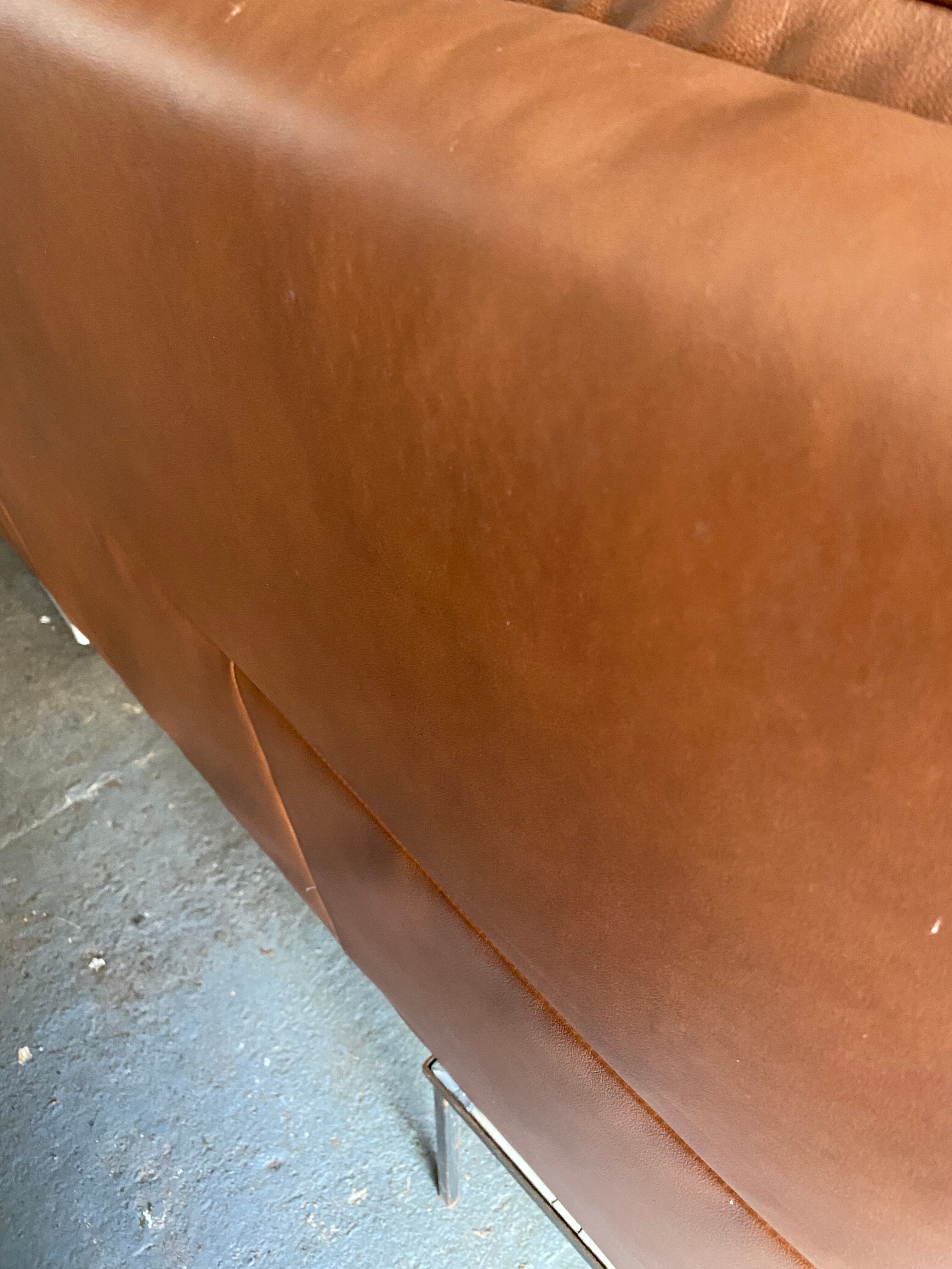 Vintage Leather Lounging Sofa by Prominent