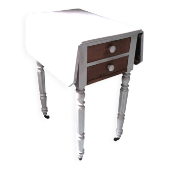 Table with drop-leaf parts