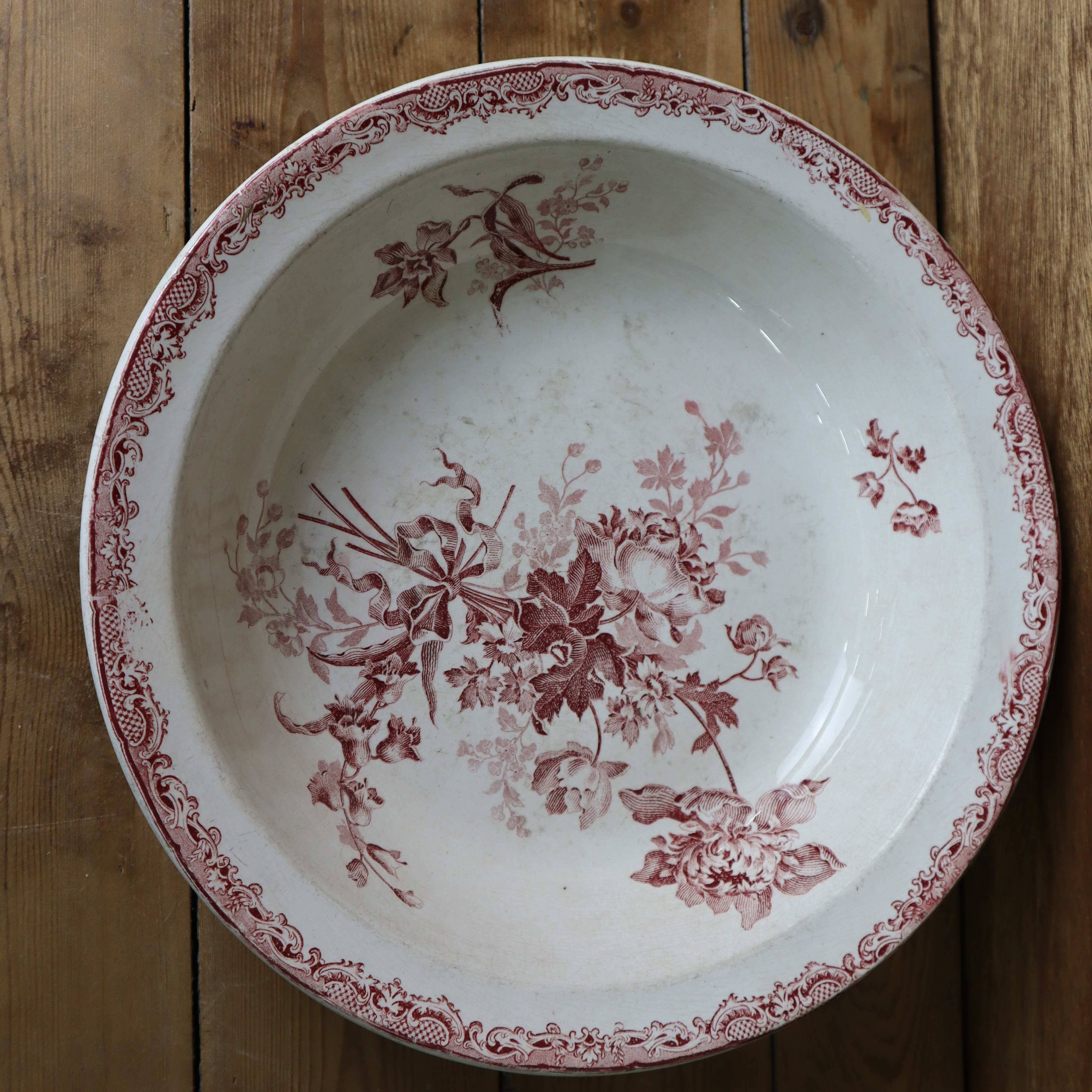 Sarreguemines hollow dish FONTANGES model white/pink