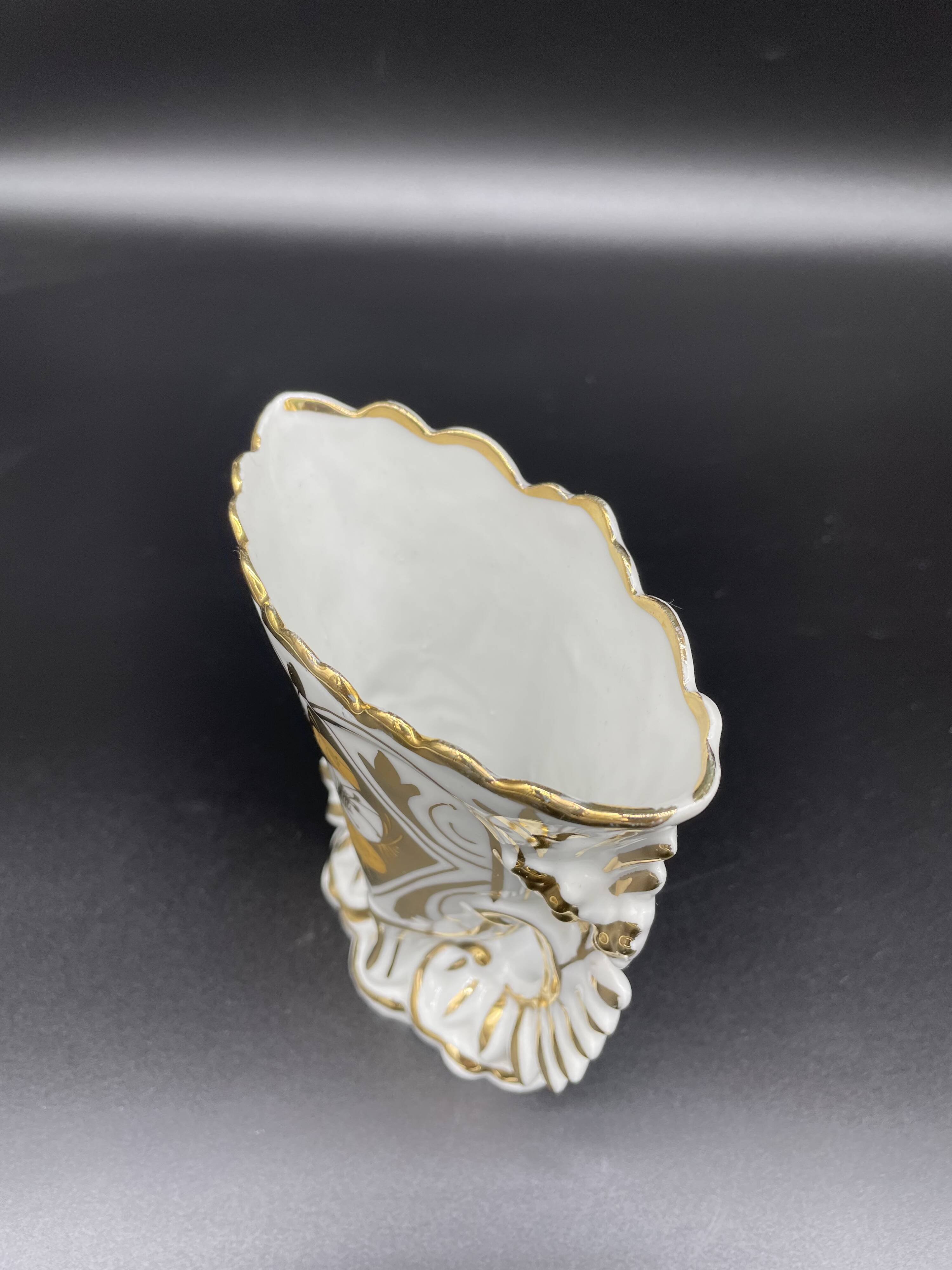 Wedding vase, white porcelain of paris, gold decoration, gilded, flowers, decoration