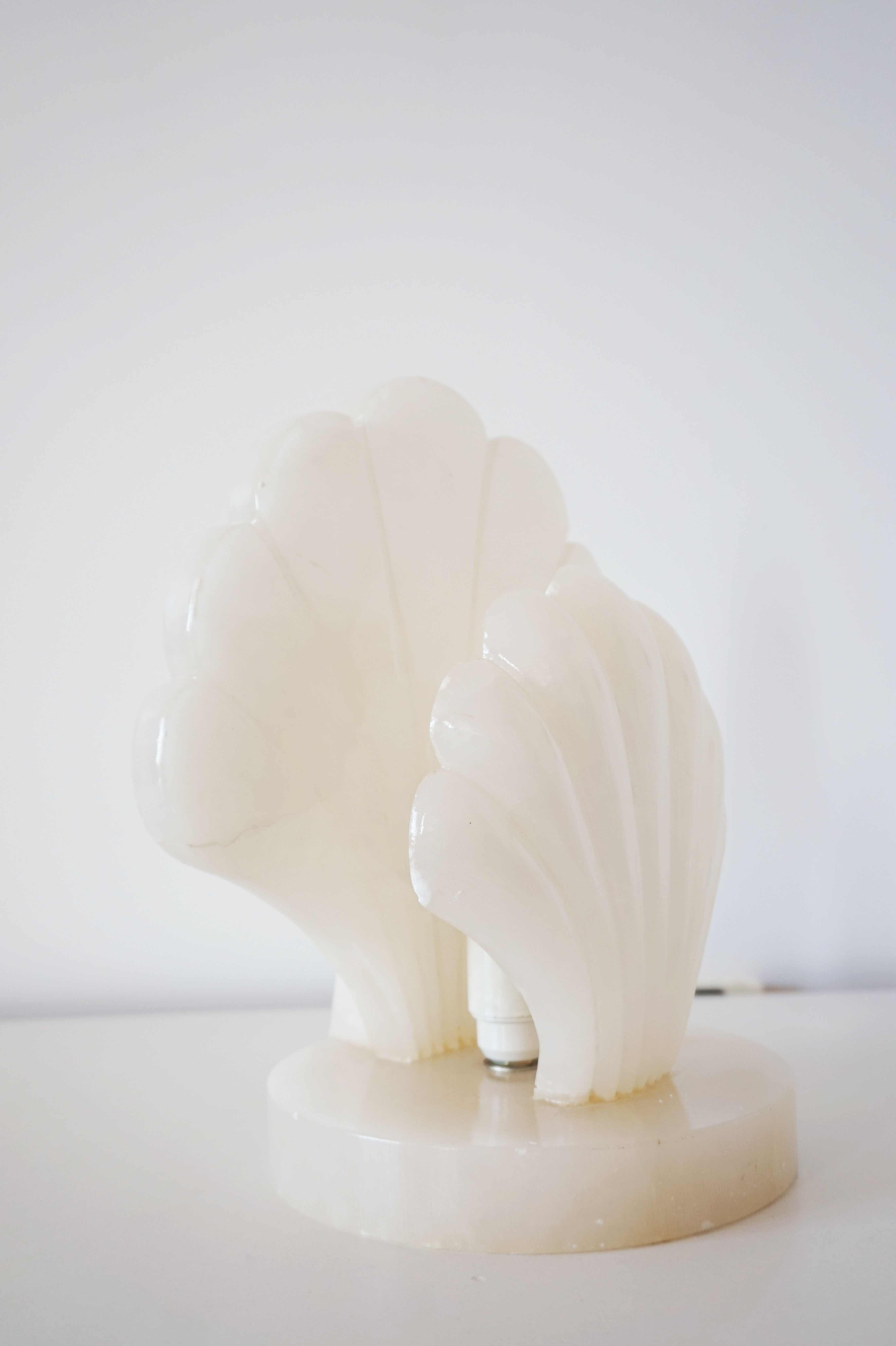 Alabaster shell lamp