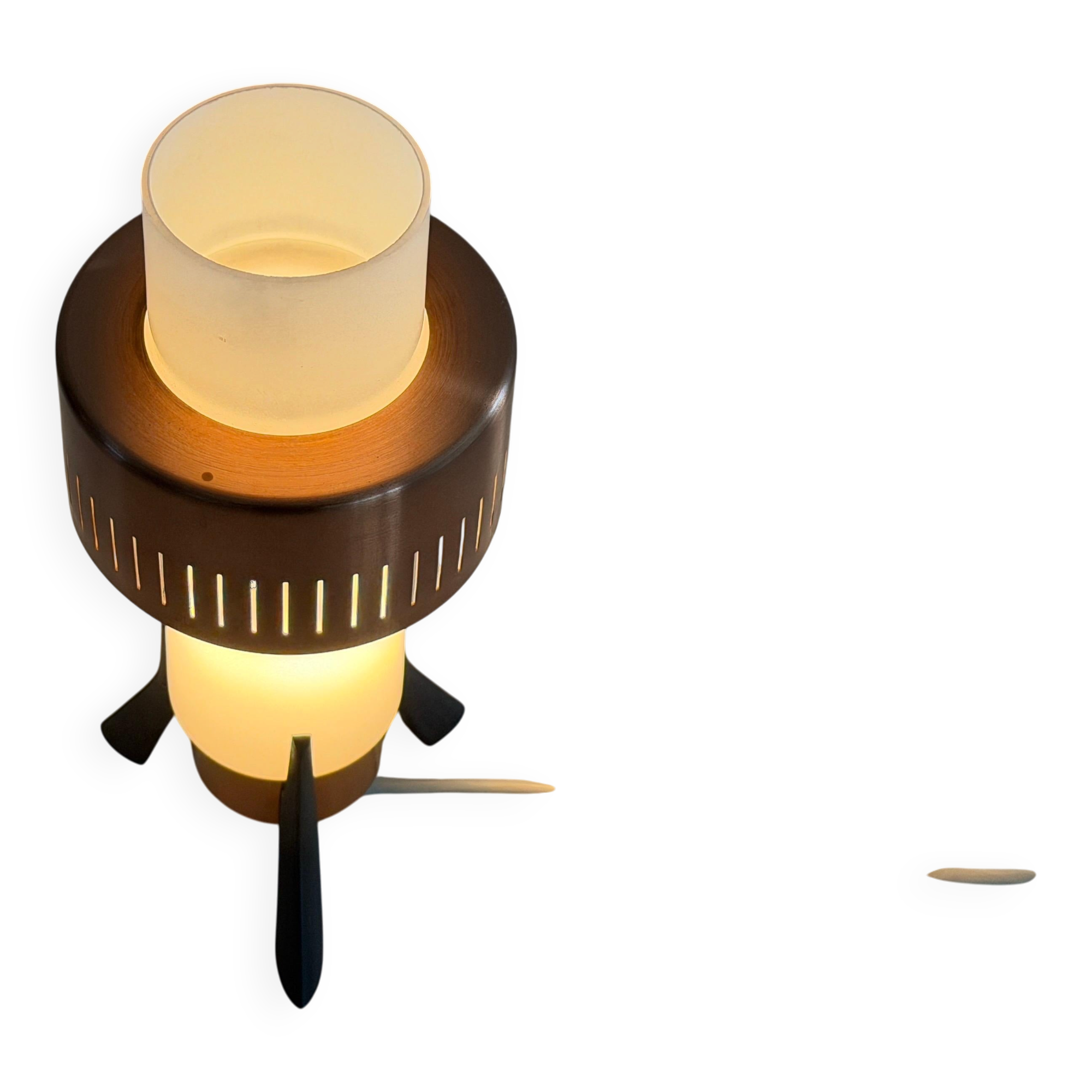 Simple table lamp in copper metal and opal glass, 1960s, Germany